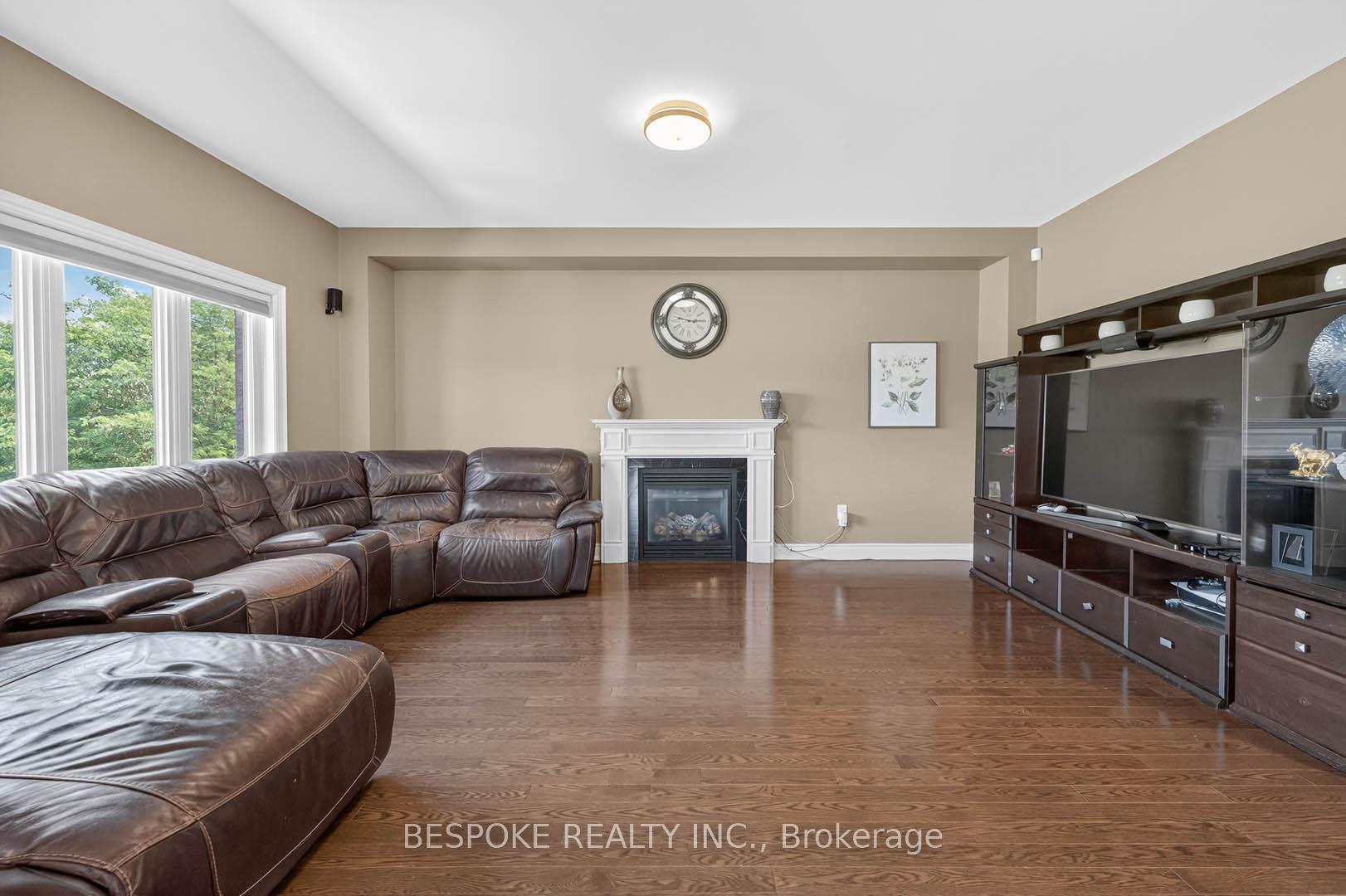 Photo 15 of 33 Ridge Road, Uxbridge — HOMEH