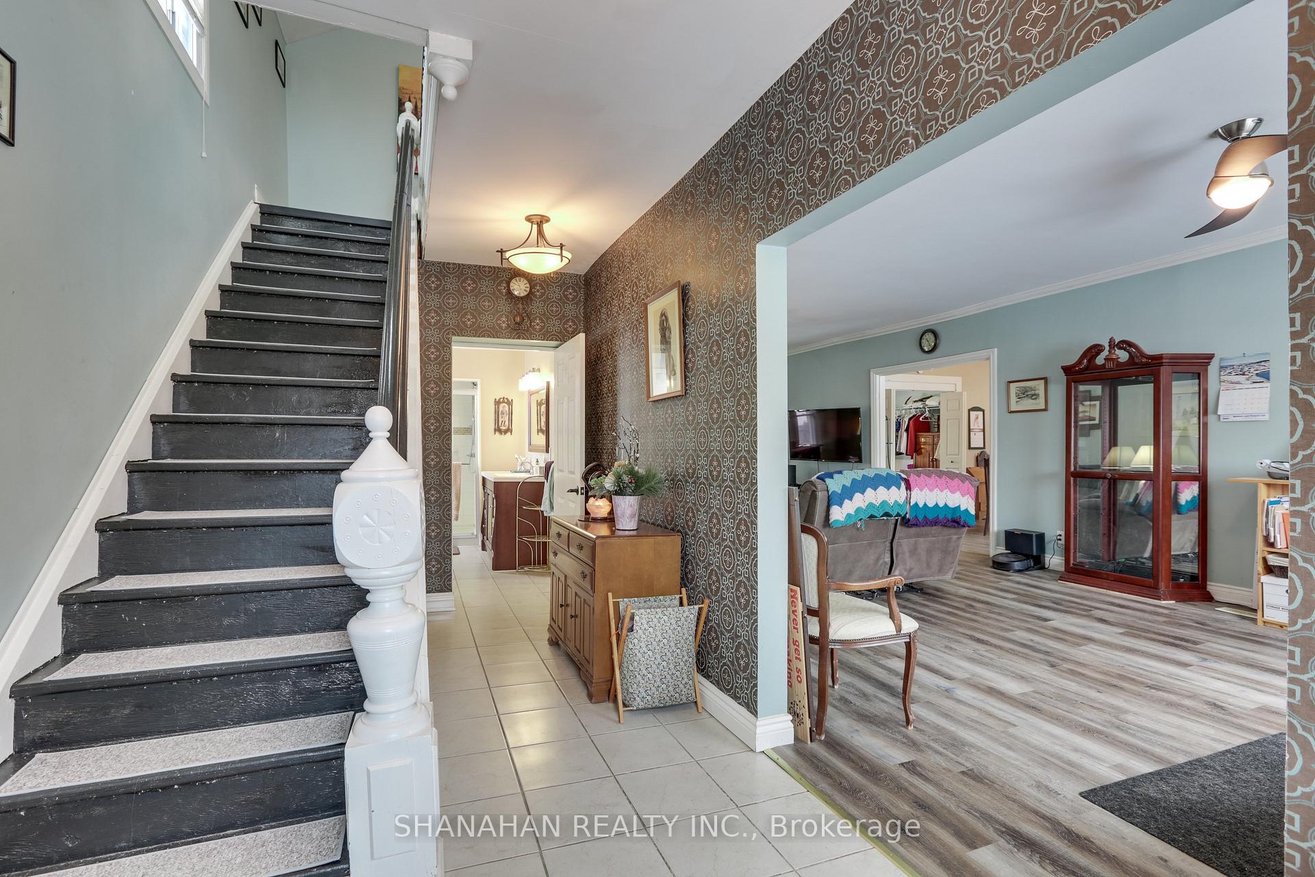 Photo 3 of 5338 Nauvoo Road, Warwick, Watford — HOMEH