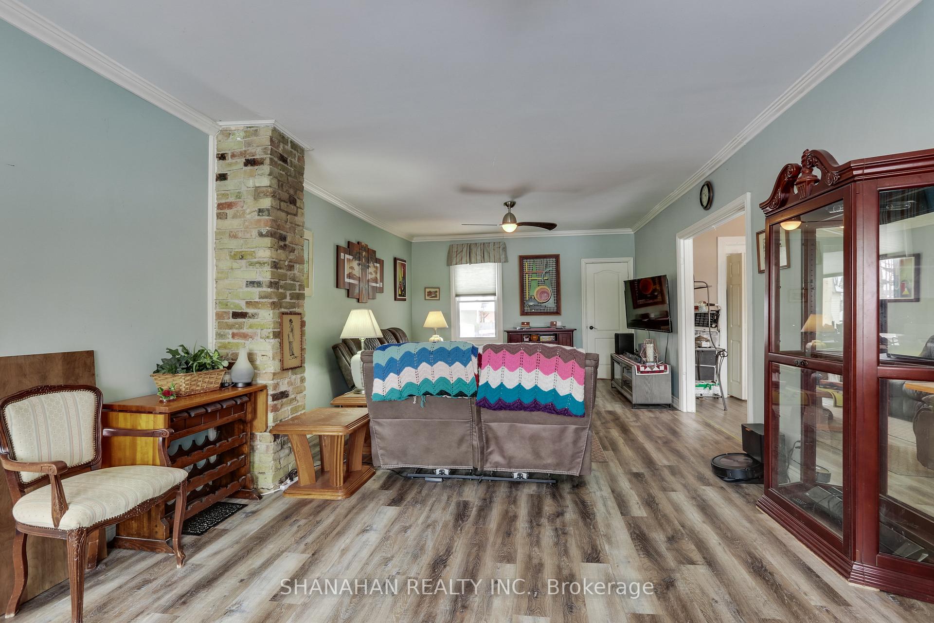Photo 8 of 5338 Nauvoo Road, Warwick, Watford — HOMEH