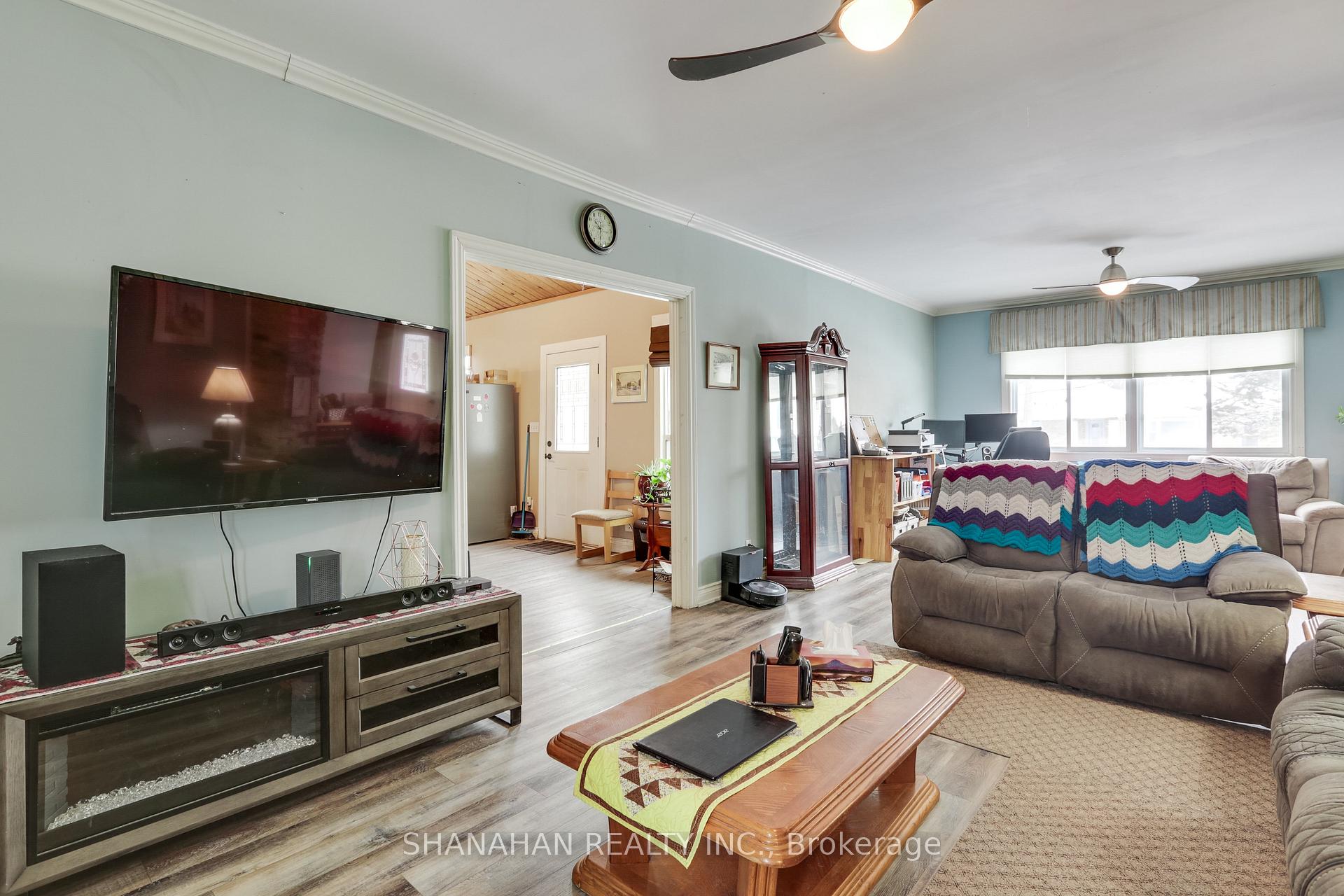 Photo 9 of 5338 Nauvoo Road, Warwick, Watford — HOMEH