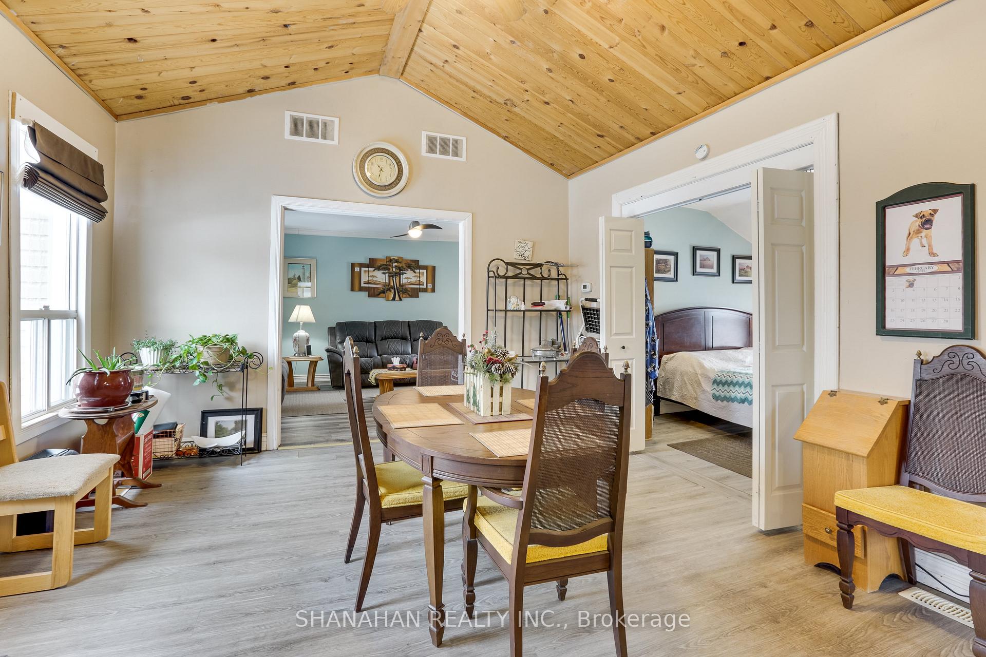 Photo 11 of 5338 Nauvoo Road, Warwick, Watford — HOMEH