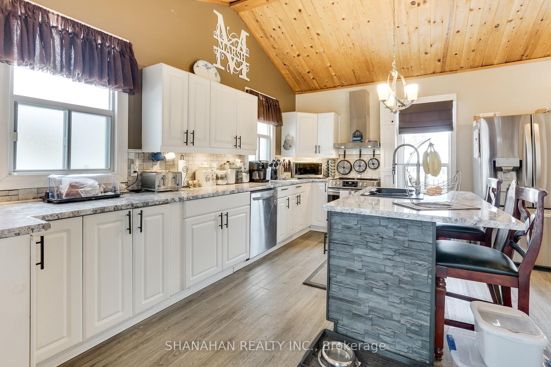 Photo 13 of 5338 Nauvoo Road, Warwick, Watford — HOMEH