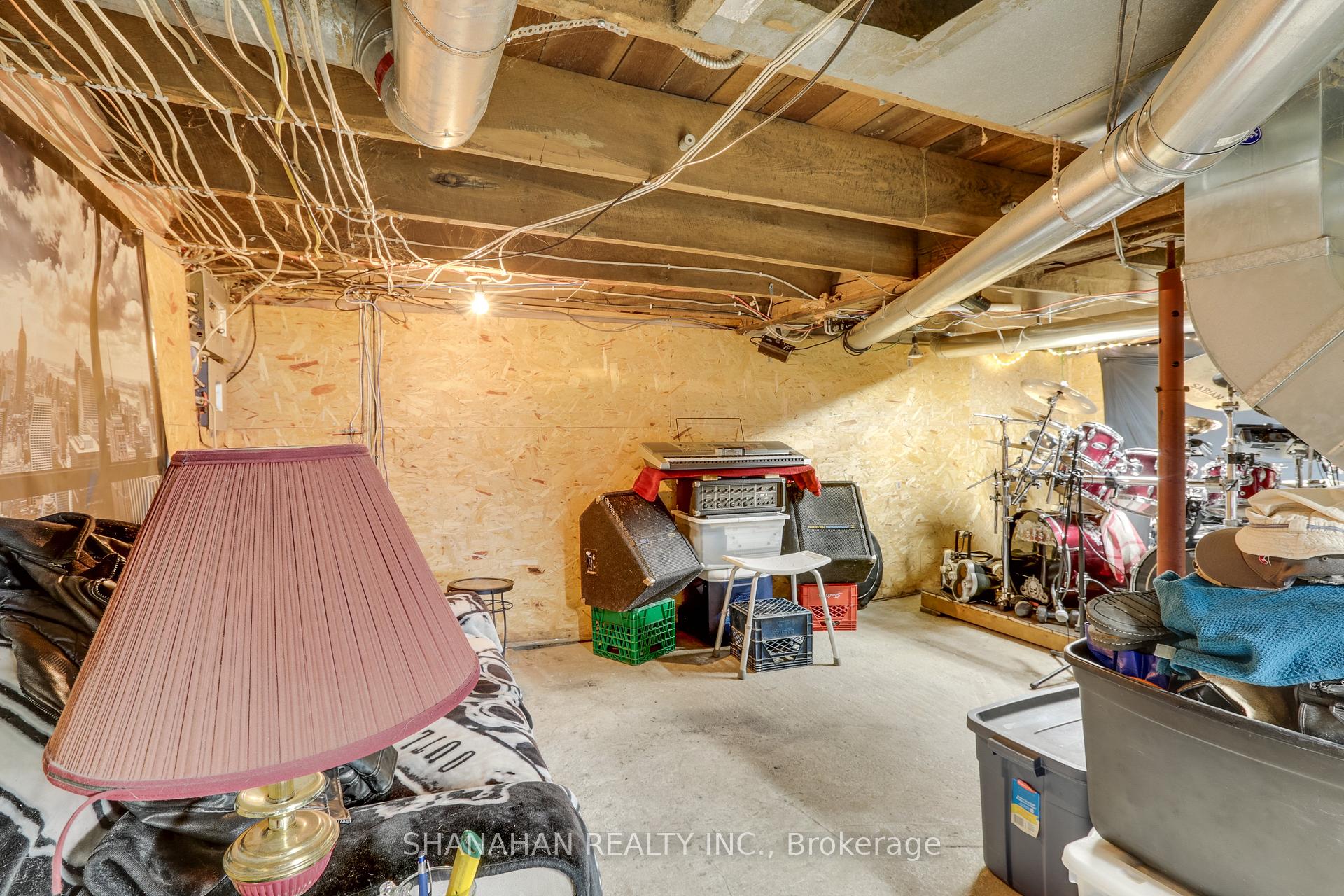 Photo 20 of 5338 Nauvoo Road, Warwick, Watford — HOMEH