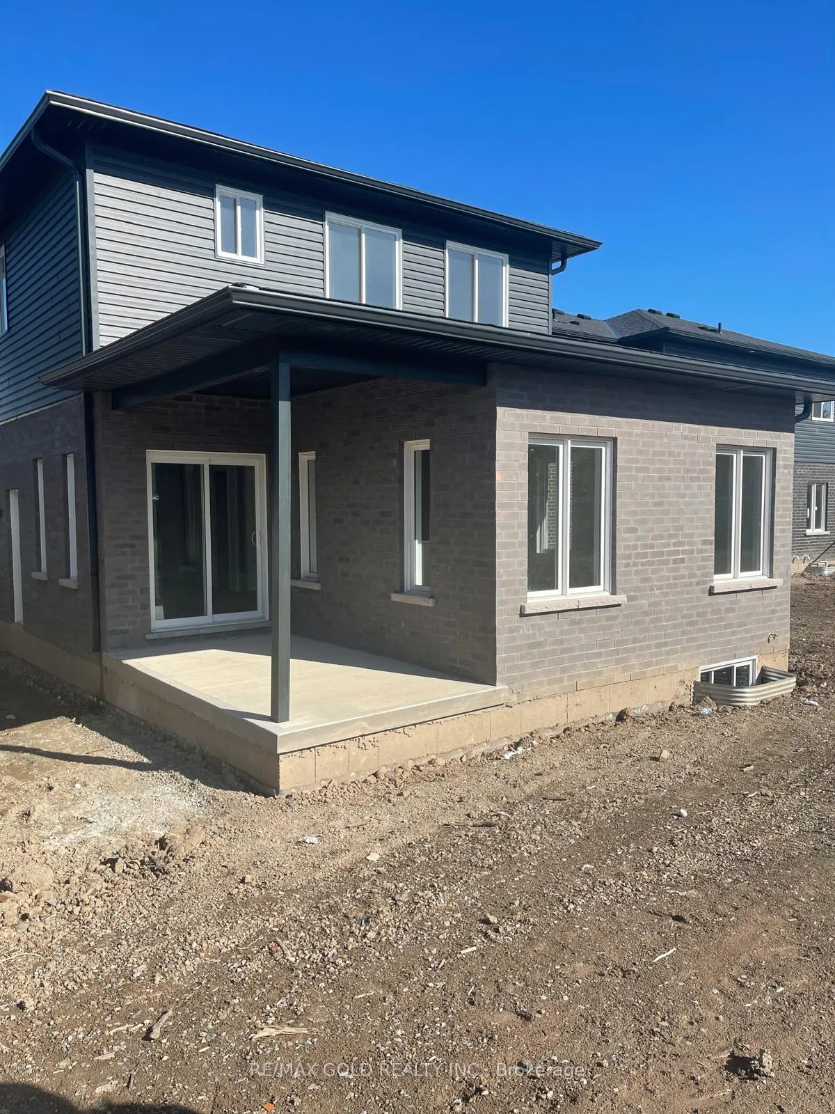 Photo 3 of 29 Laugher Avenue, Welland, Lincoln/Crowland — HOMEH