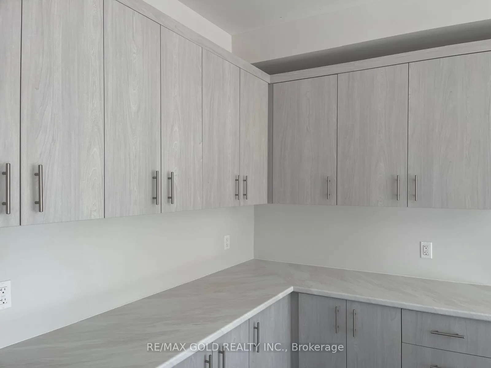 Photo 10 of 29 Laugher Avenue, Welland, Lincoln/Crowland — HOMEH