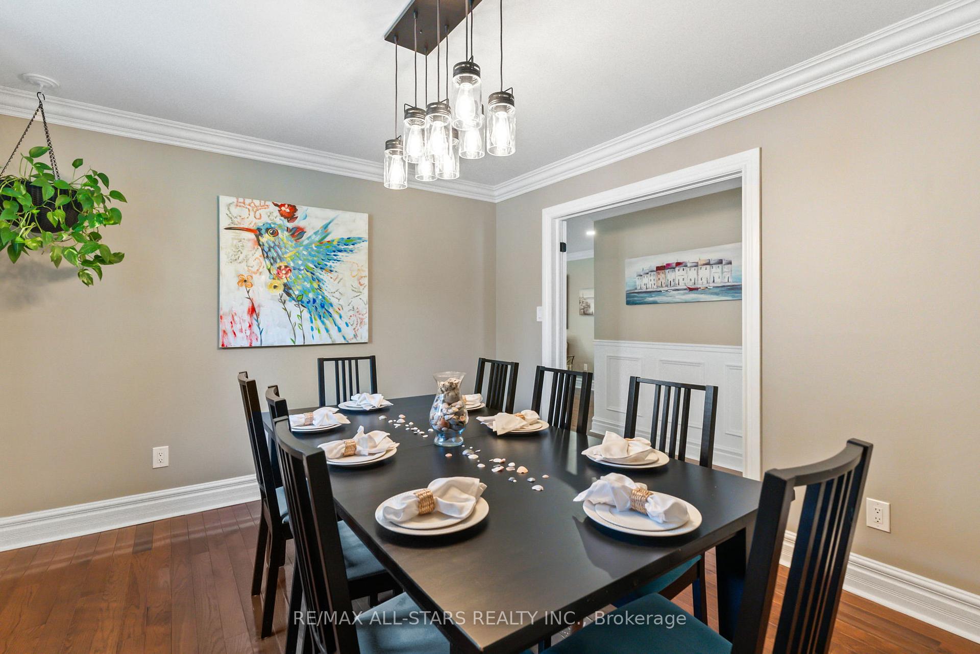 Photo 8 of 26 Munro Crescent, Uxbridge — HOMEH