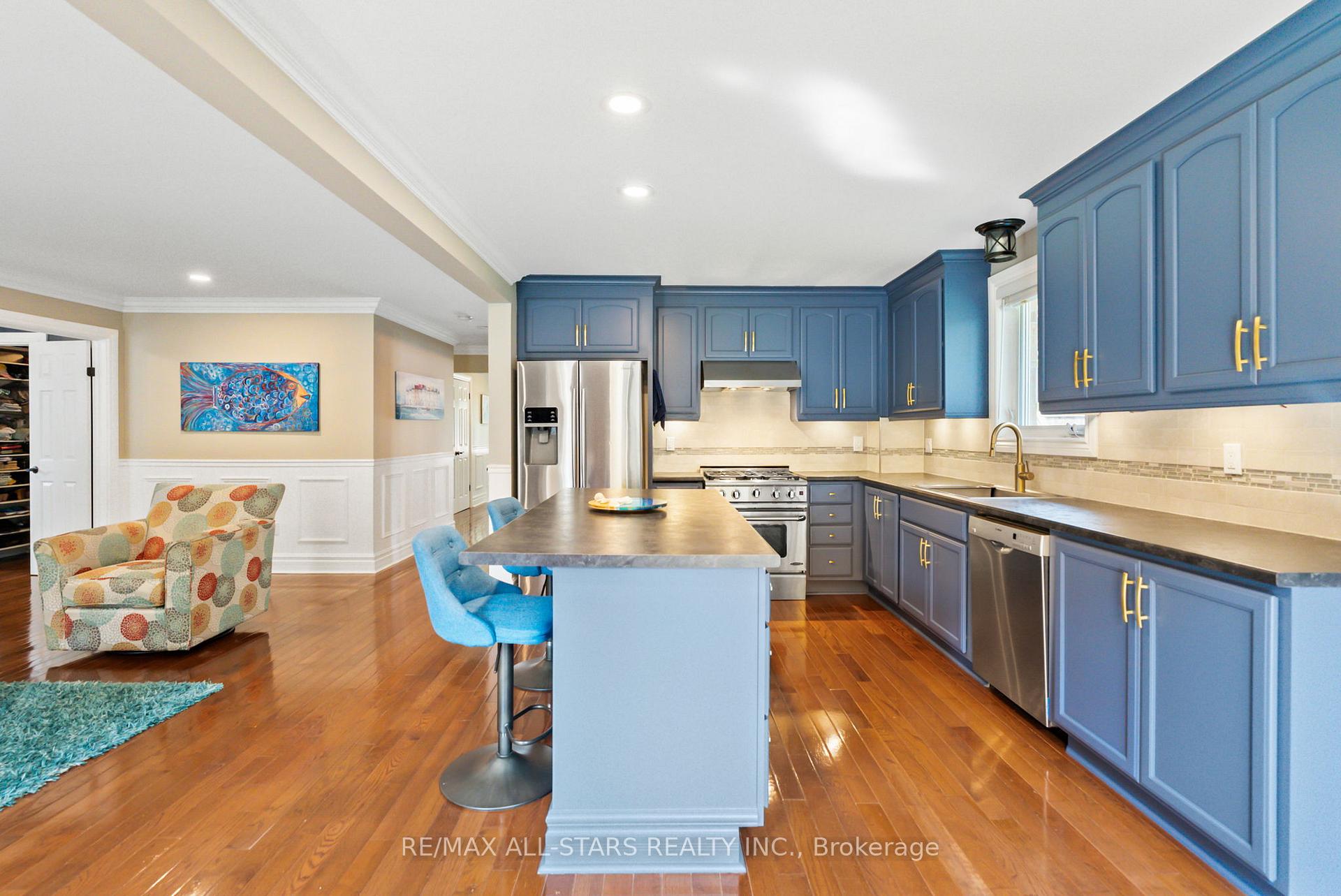 Photo 14 of 26 Munro Crescent, Uxbridge — HOMEH