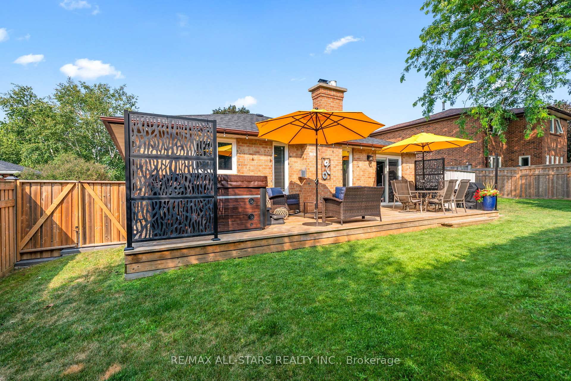 Photo 36 of 26 Munro Crescent, Uxbridge — HOMEH