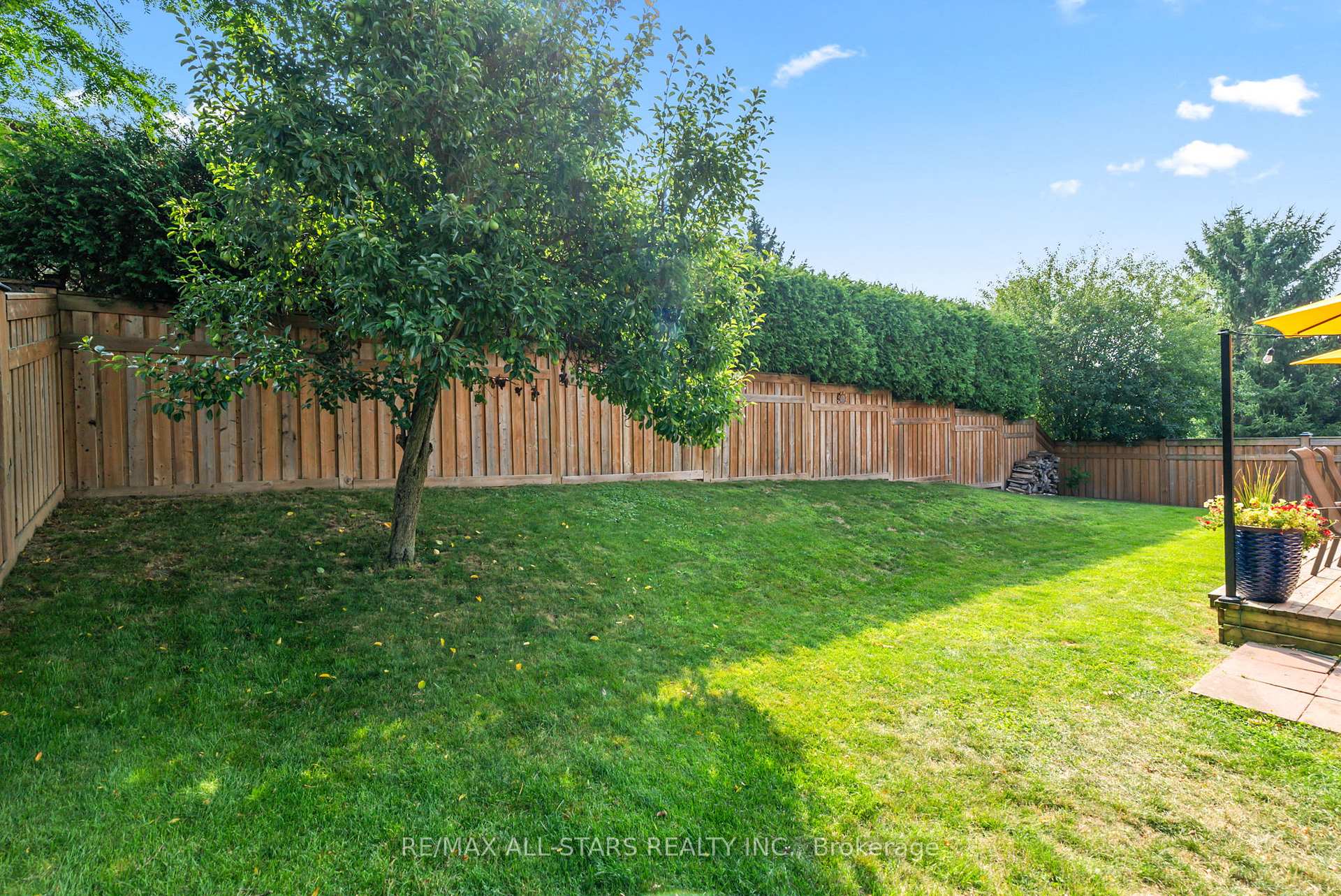 Photo 42 of 26 Munro Crescent, Uxbridge — HOMEH