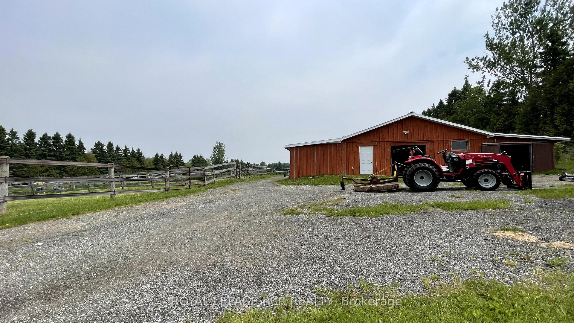 Photo 3 of 293129 8th Line, Amaranth, Rural Amaranth — HOMEH