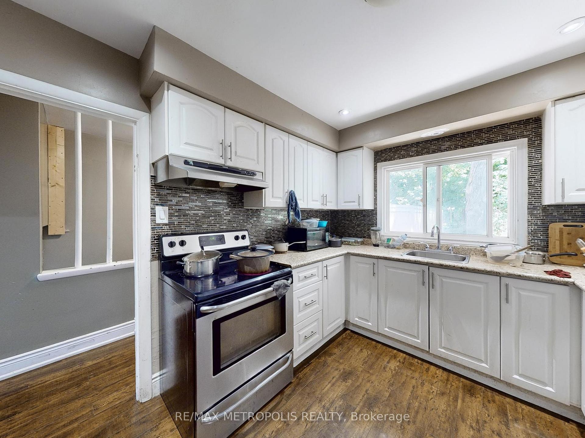 Photo 10 of 180 King Street N, Waterloo — HOMEH