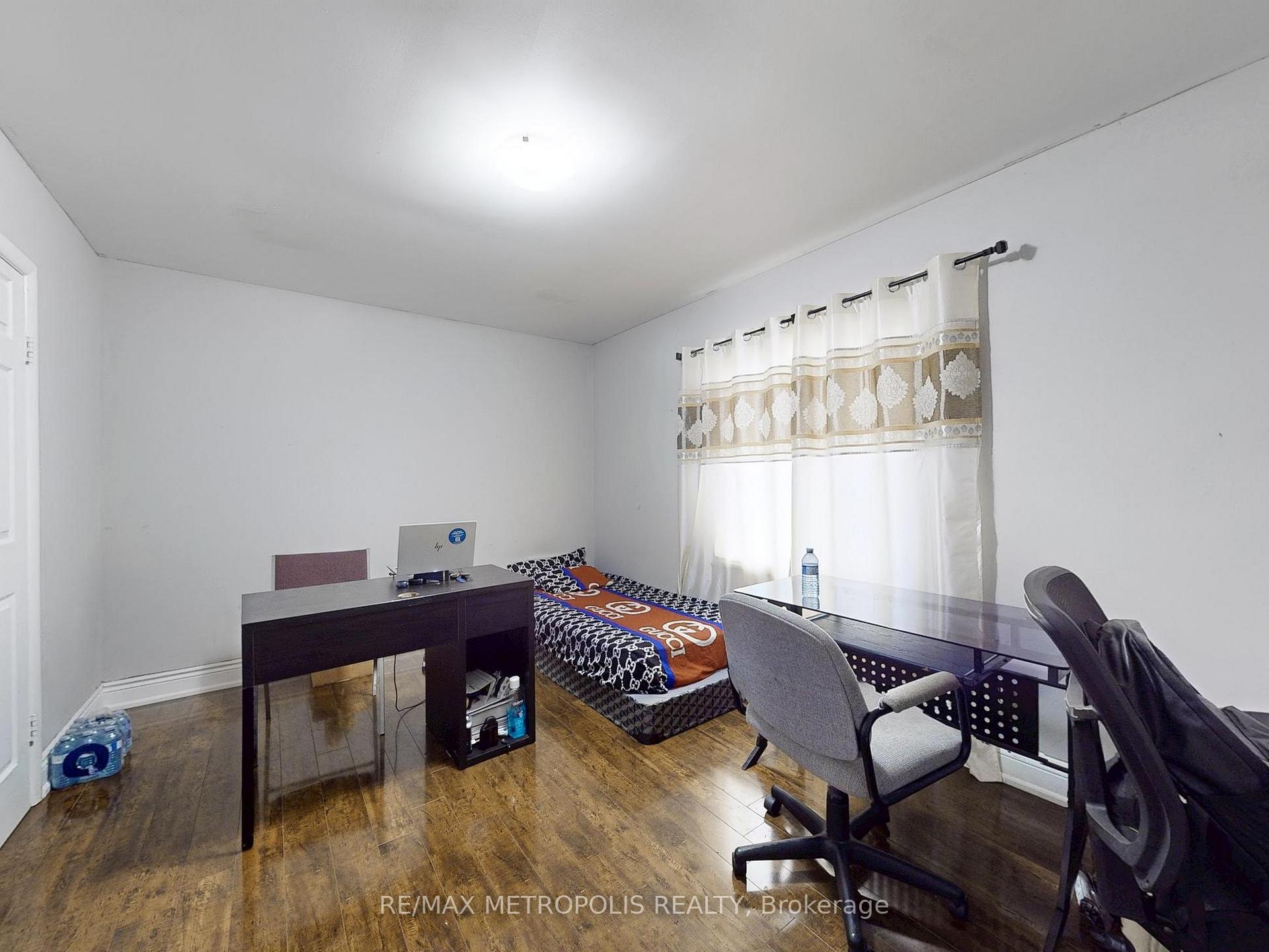 Photo 18 of 180 King Street N, Waterloo — HOMEH
