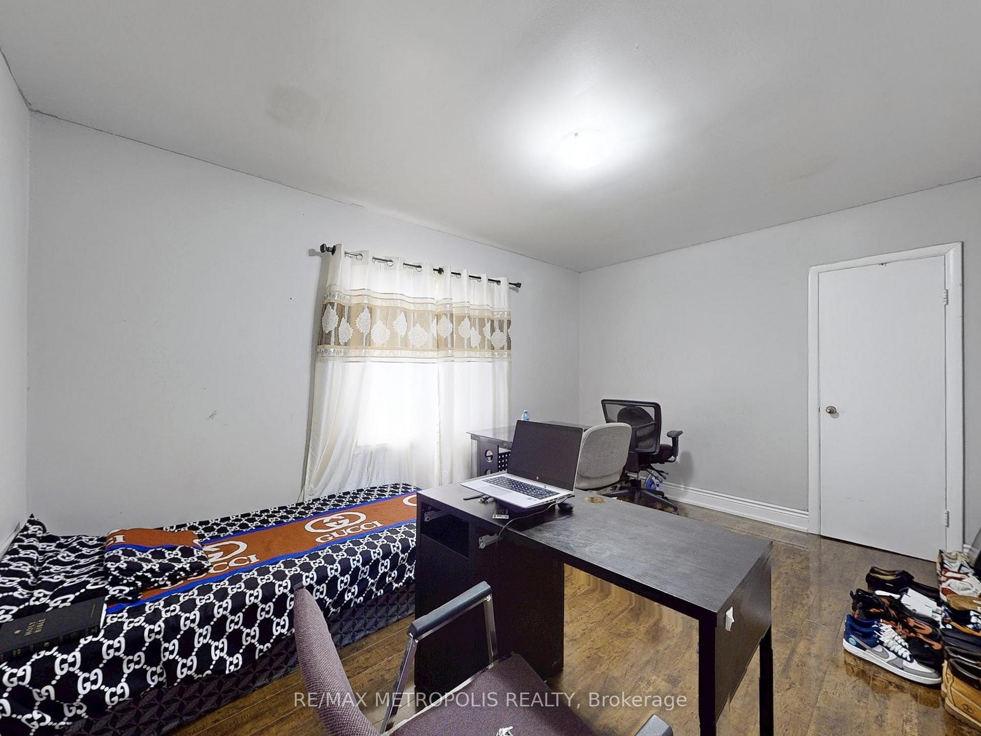 Photo 19 of 180 King Street N, Waterloo — HOMEH