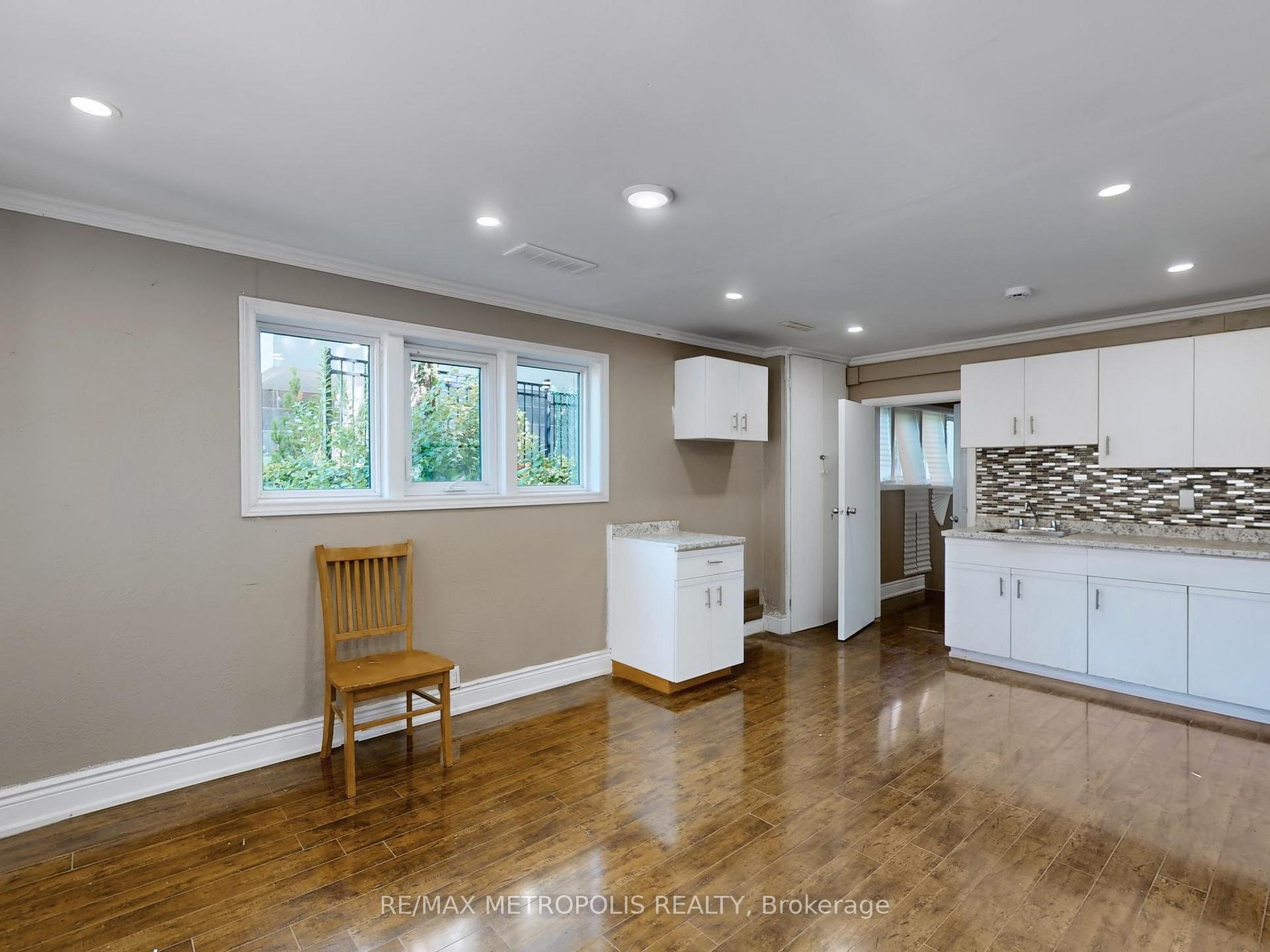 Photo 25 of 180 King Street N, Waterloo — HOMEH
