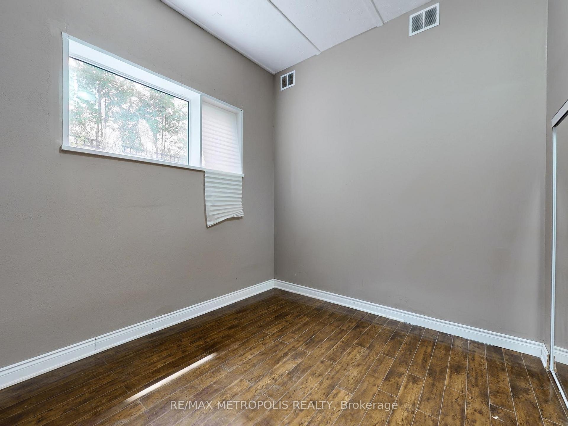 Photo 31 of 180 King Street N, Waterloo — HOMEH