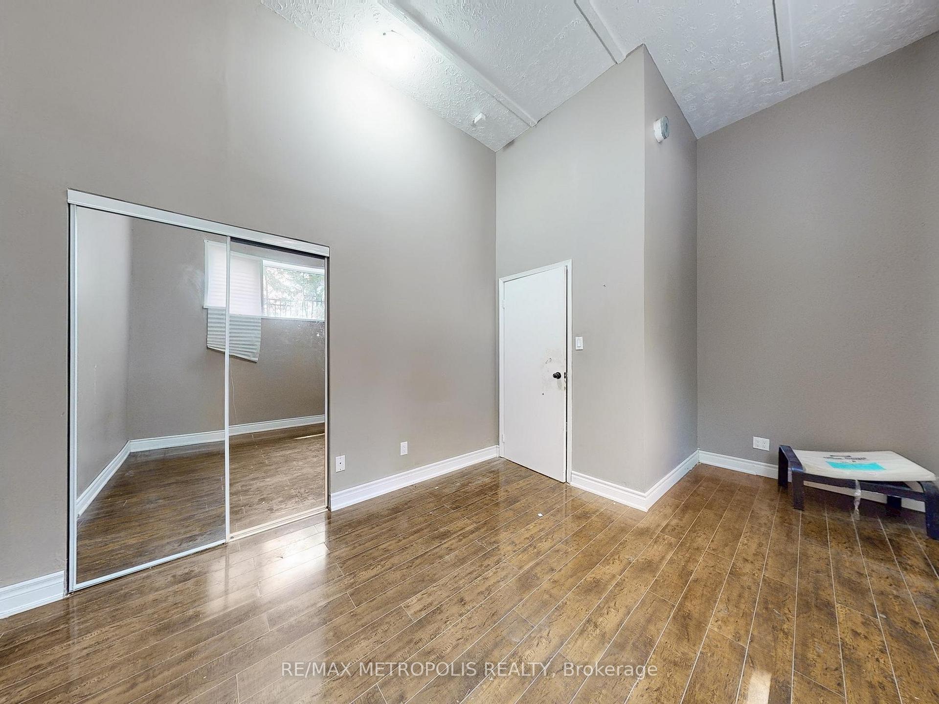 Photo 33 of 180 King Street N, Waterloo — HOMEH