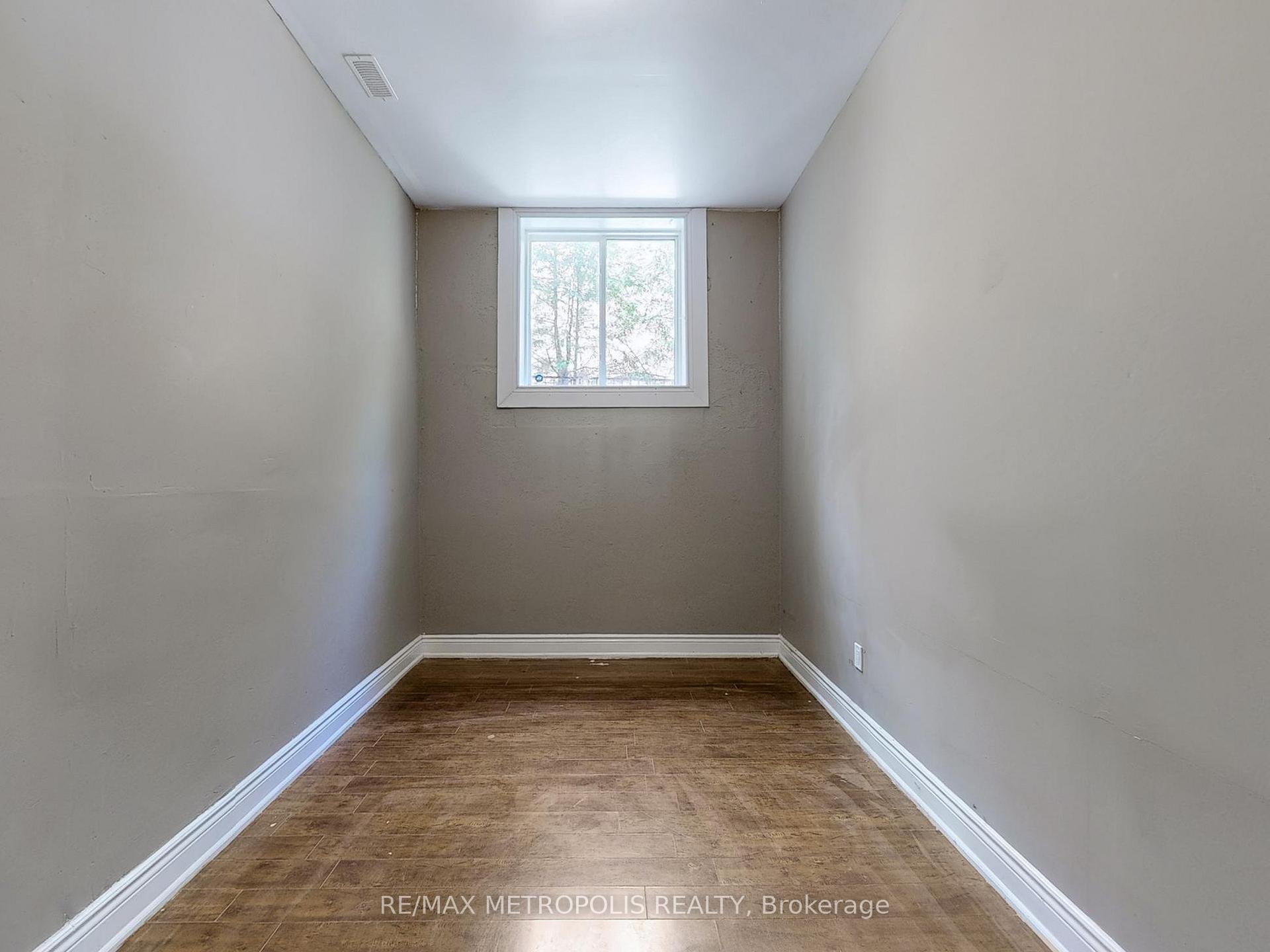 Photo 39 of 180 King Street N, Waterloo — HOMEH