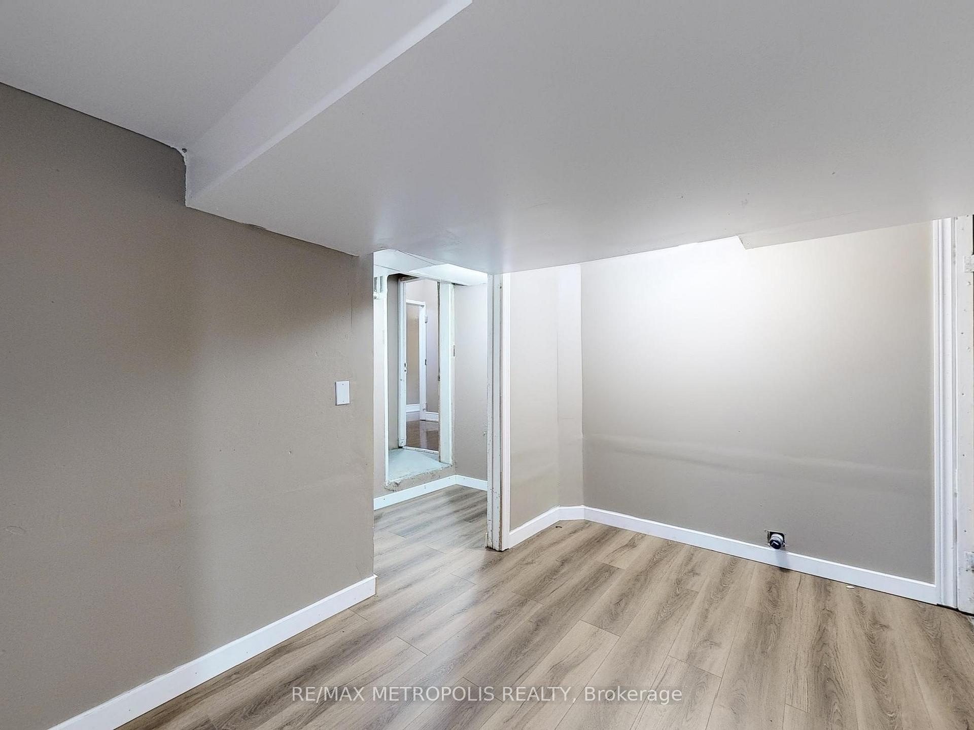 Photo 42 of 180 King Street N, Waterloo — HOMEH