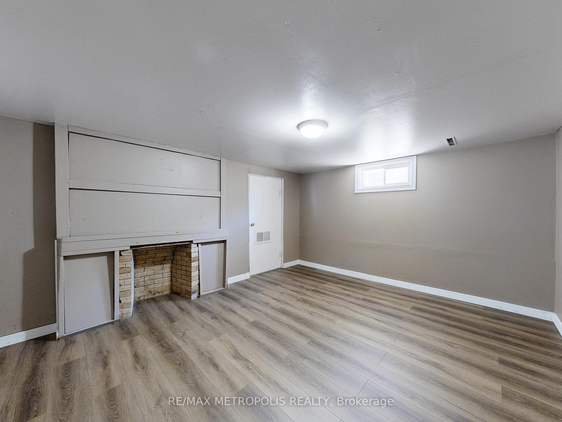 Photo 45 of 180 King Street N, Waterloo — HOMEH