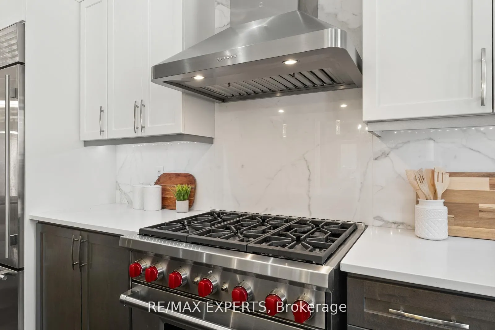 Photo 17 of 6 Dunrobin Crescent, Vaughan, Kleinburg — HOMEH