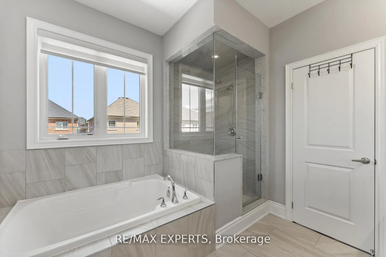 Photo 32 of 6 Dunrobin Crescent, Vaughan, Kleinburg — HOMEH