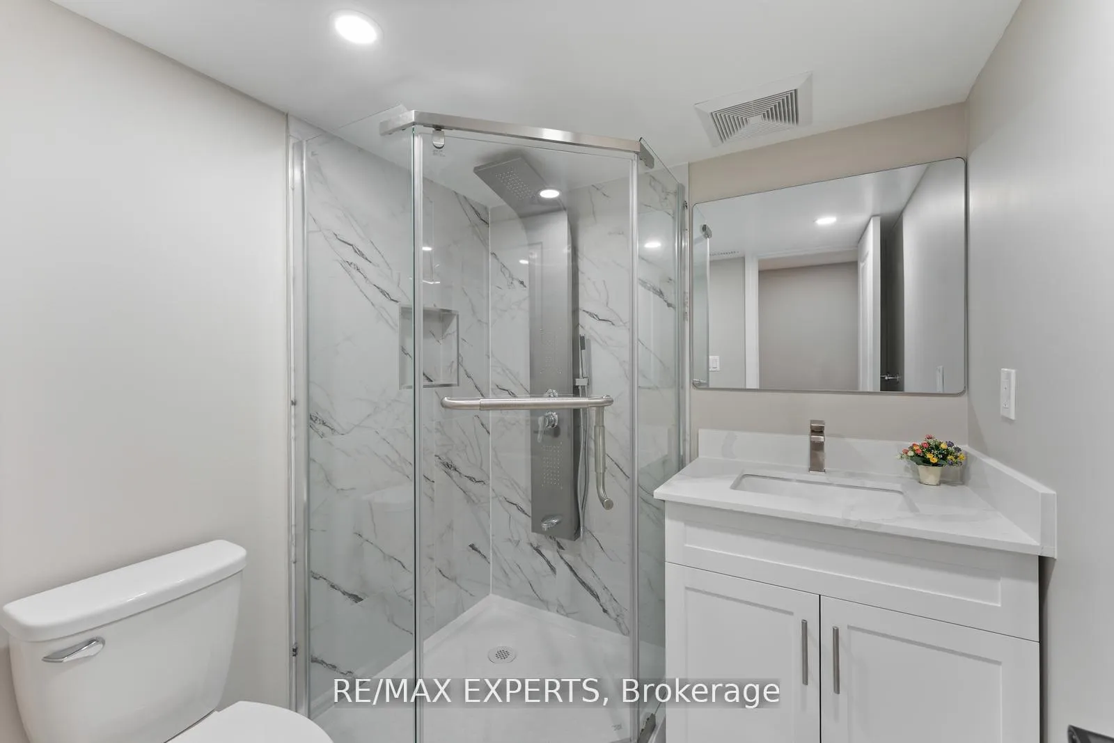 Photo 44 of 6 Dunrobin Crescent, Vaughan, Kleinburg — HOMEH