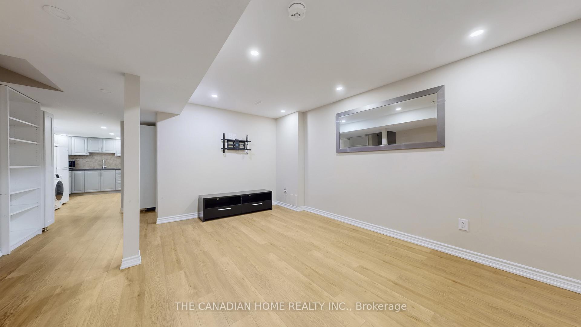 Photo 35 of 28 Whitefoot Crescent, Ajax, South East — HOMEH