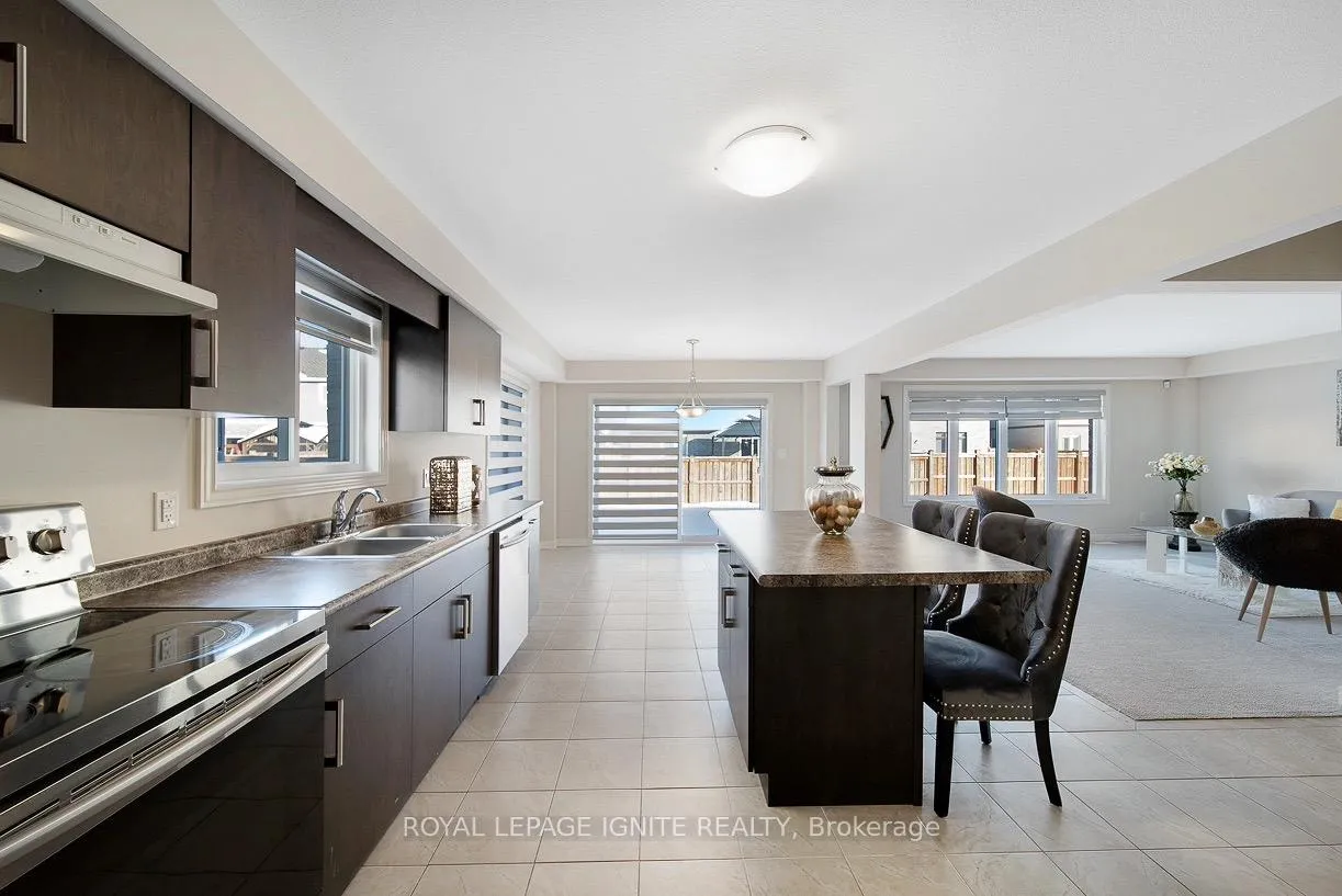 Photo 7 of 328 Julia Drive, Welland, Coyle Creek — HOMEH