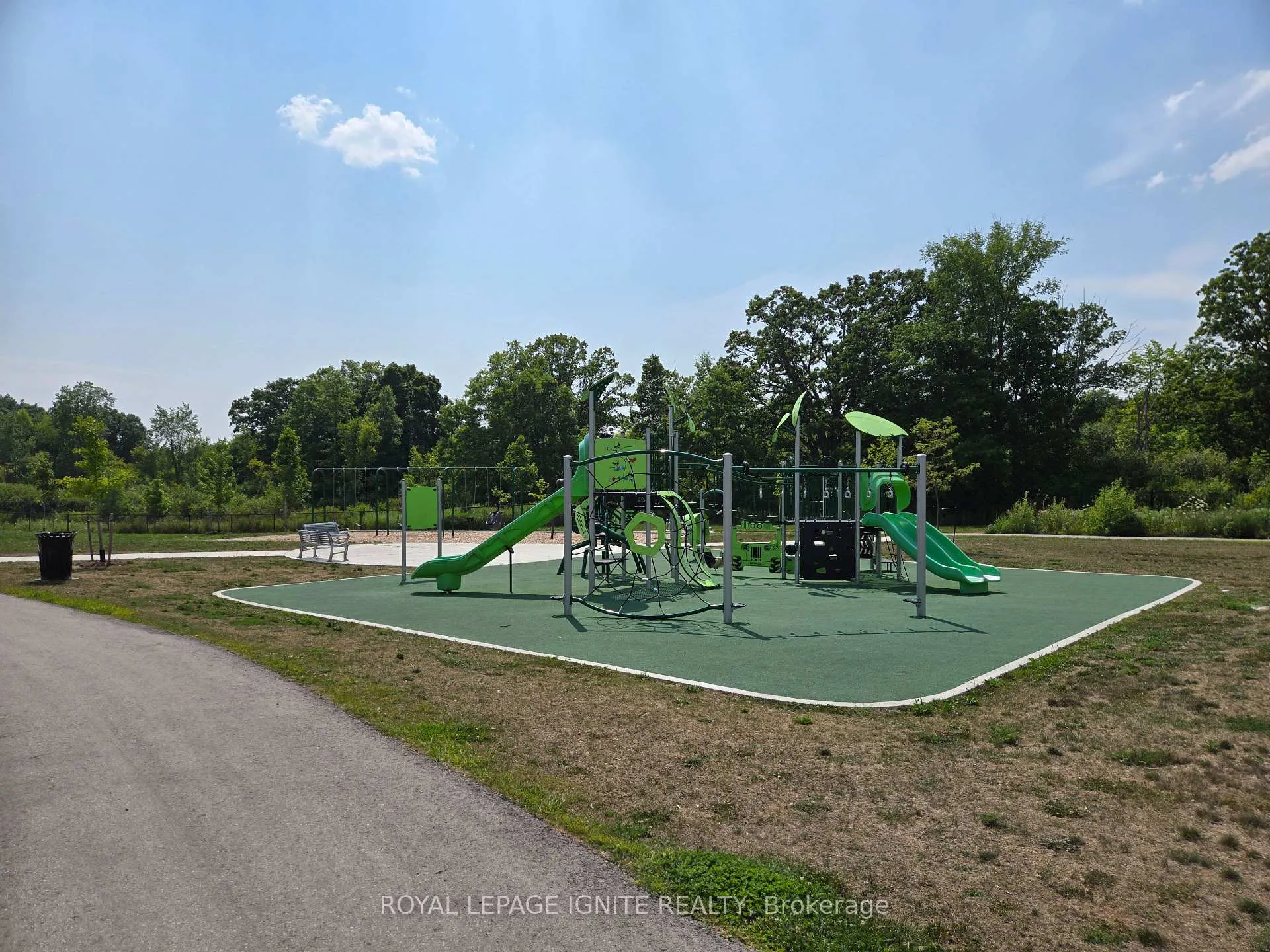 Photo 37 of 328 Julia Drive, Welland, Coyle Creek — HOMEH