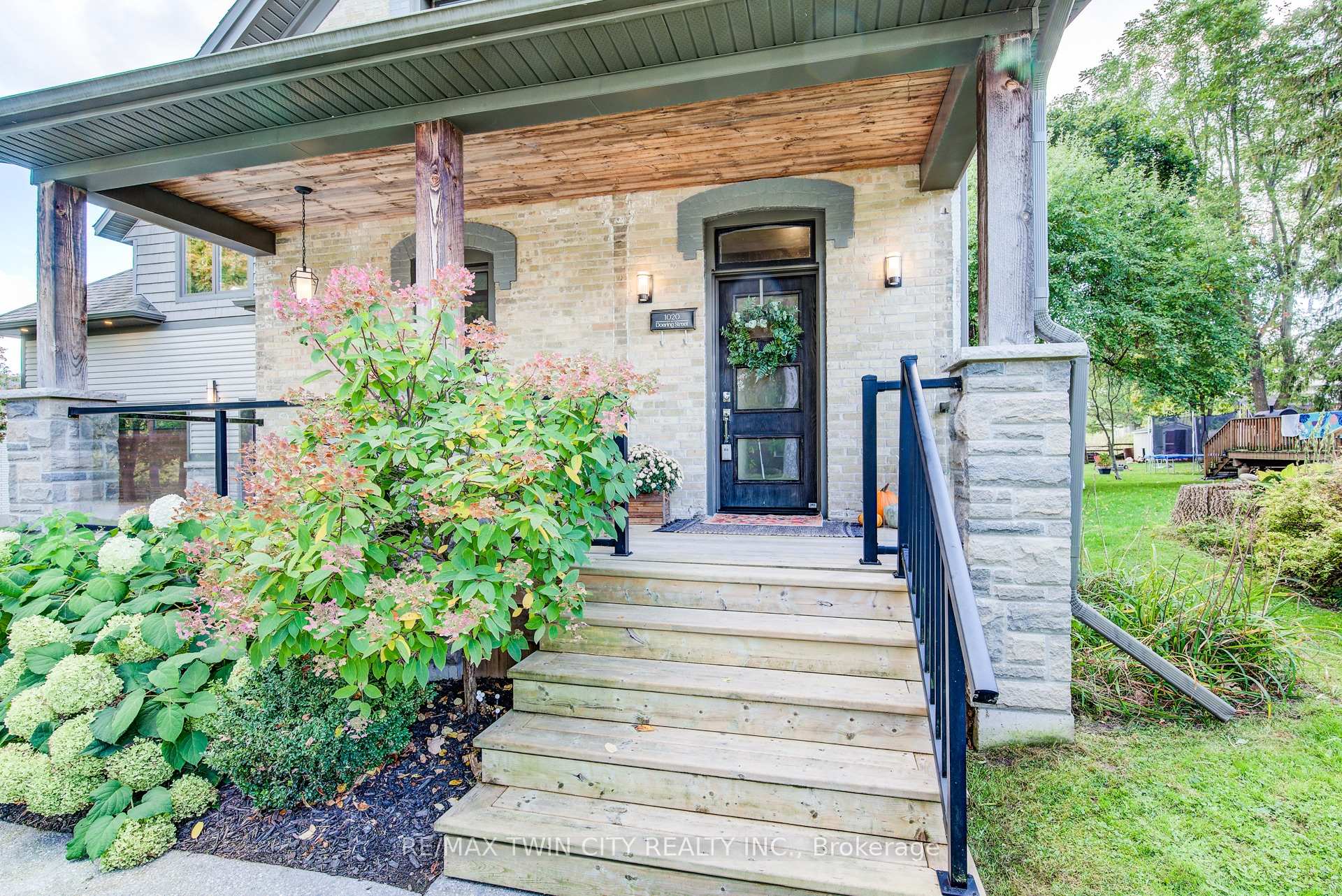 Photo 4 of 1020 Doering Street, Wellesley — HOMEH