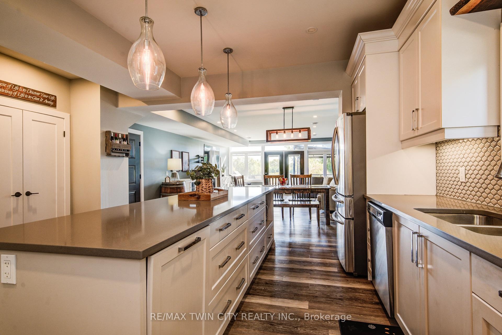 Photo 14 of 1020 Doering Street, Wellesley — HOMEH