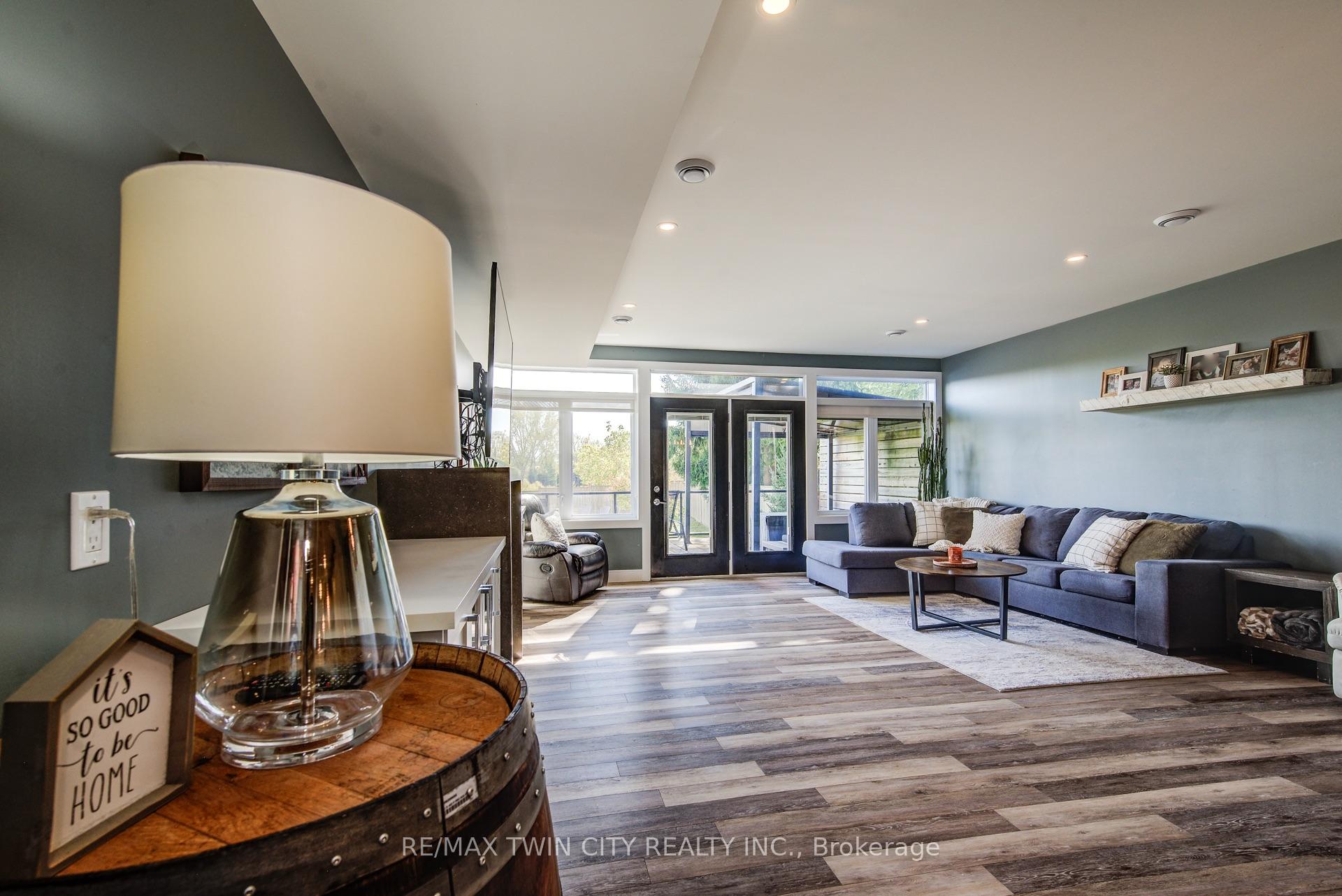 Photo 17 of 1020 Doering Street, Wellesley — HOMEH