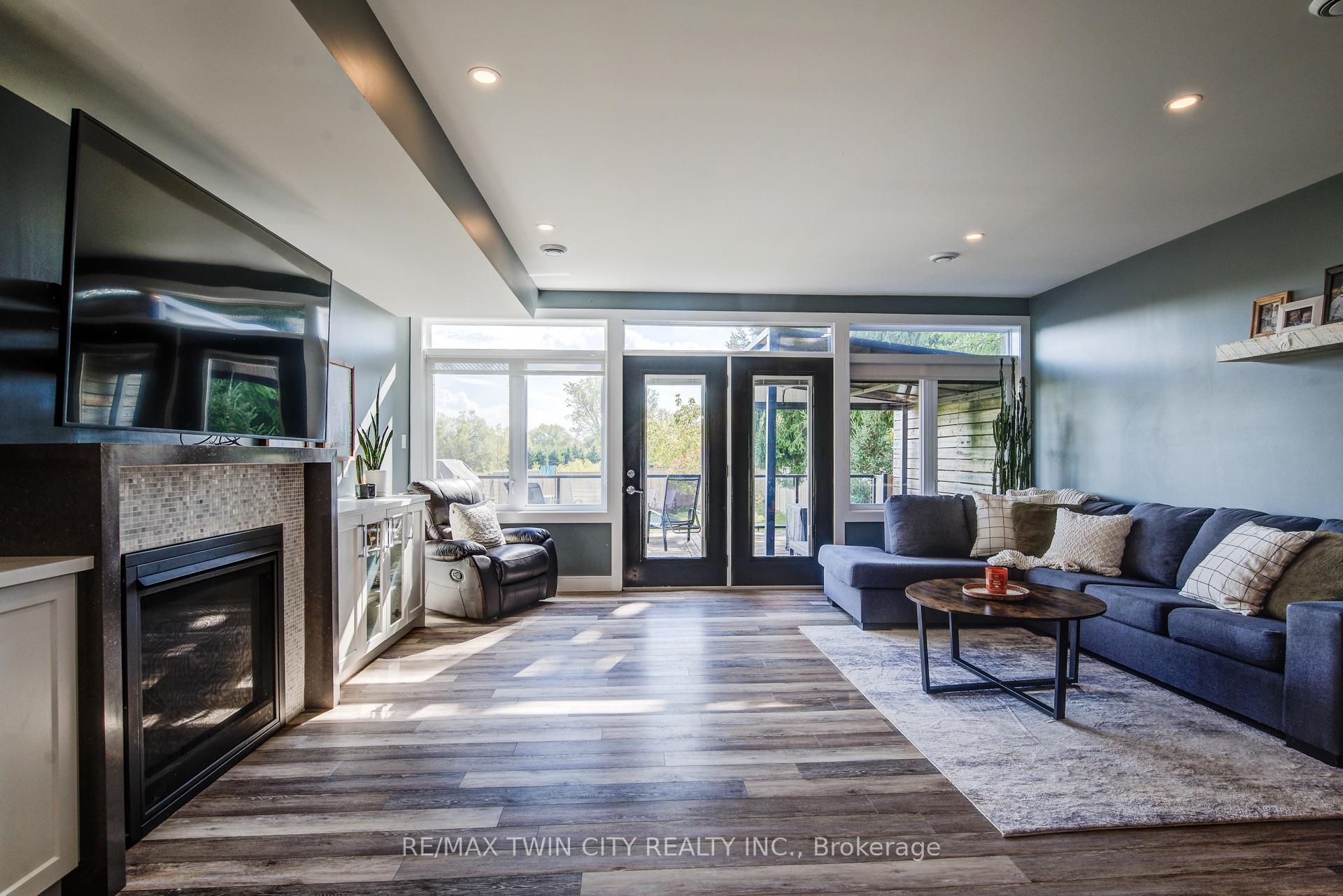 Photo 18 of 1020 Doering Street, Wellesley — HOMEH
