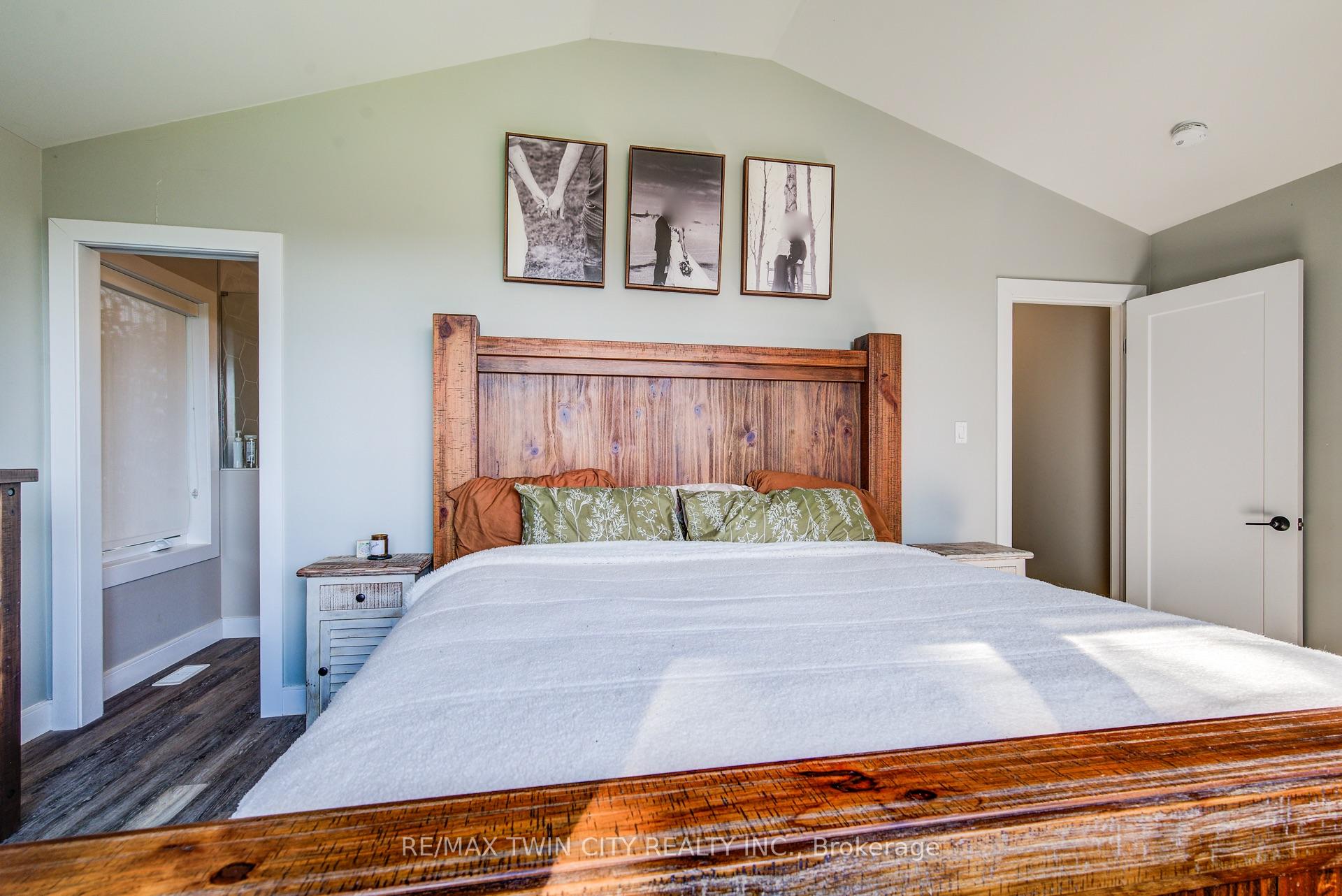 Photo 31 of 1020 Doering Street, Wellesley — HOMEH