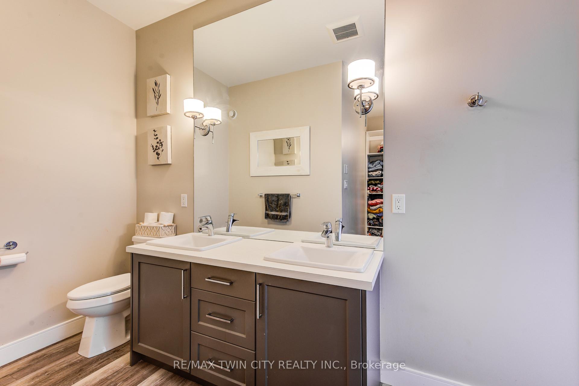 Photo 33 of 1020 Doering Street, Wellesley — HOMEH