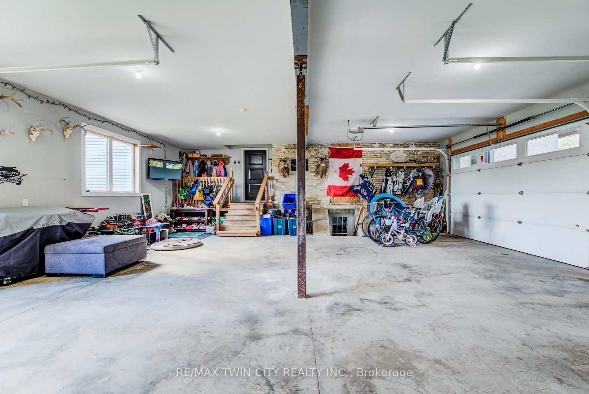 Photo 40 of 1020 Doering Street, Wellesley — HOMEH