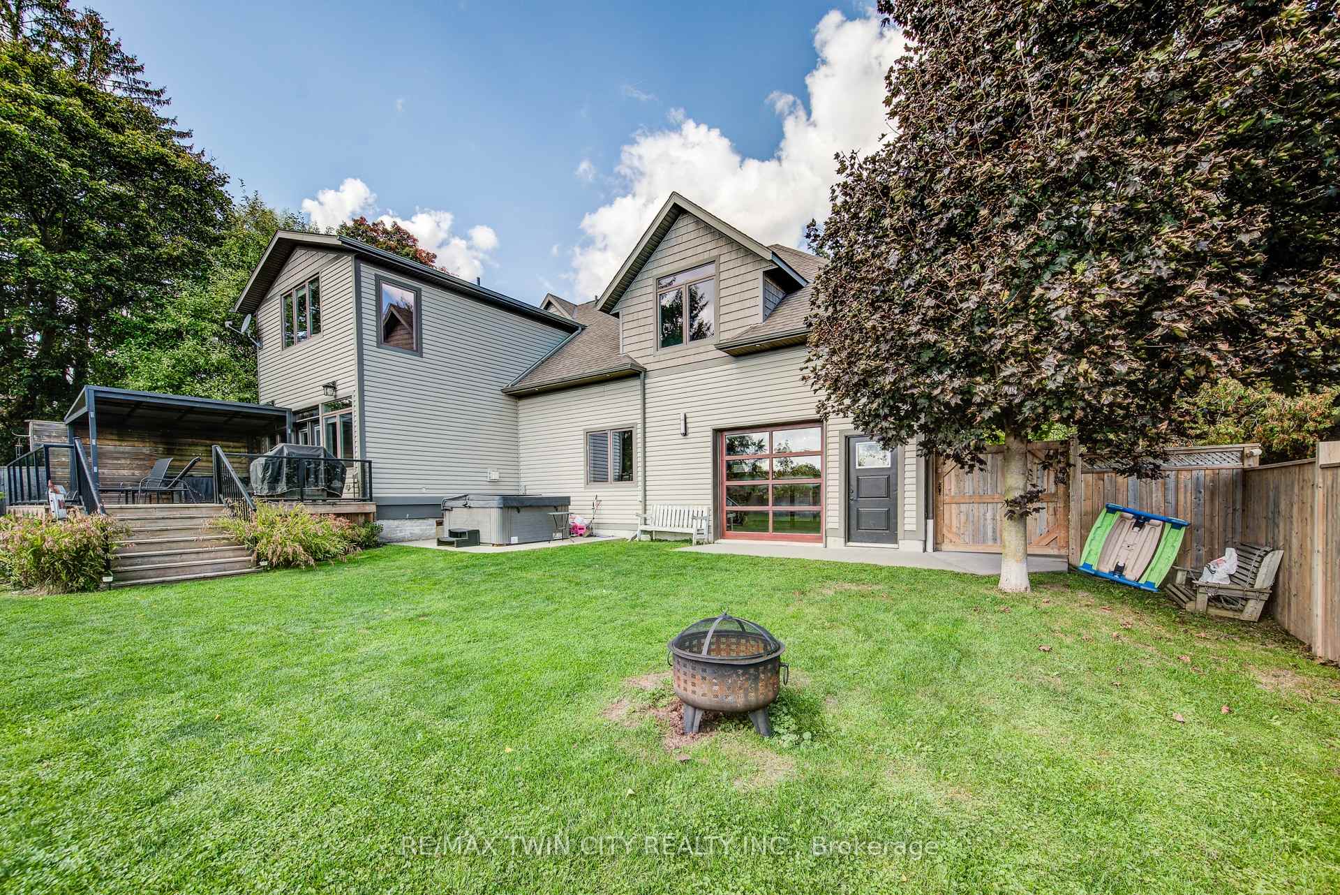 Photo 43 of 1020 Doering Street, Wellesley — HOMEH