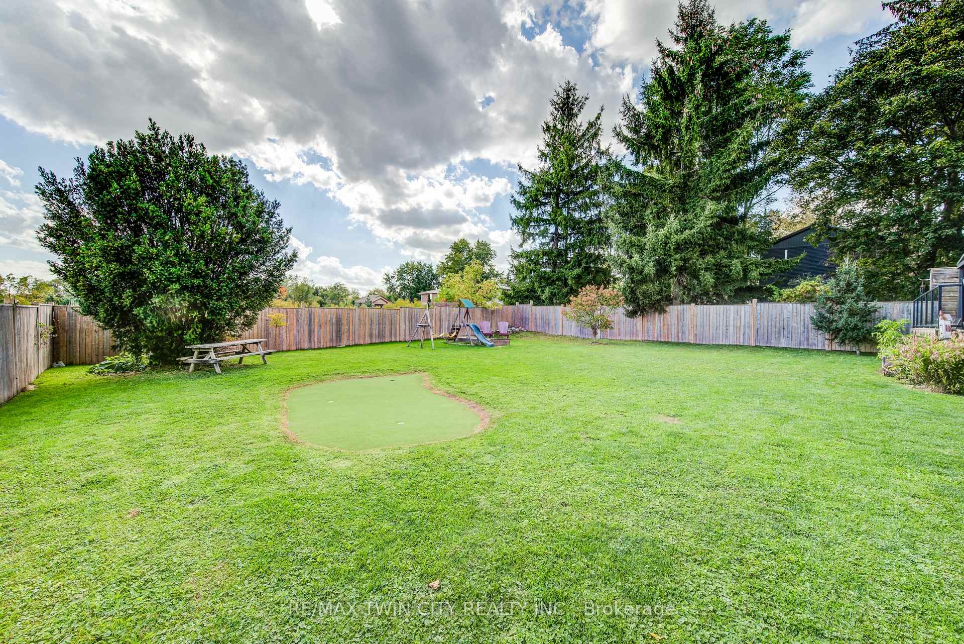 Photo 44 of 1020 Doering Street, Wellesley — HOMEH