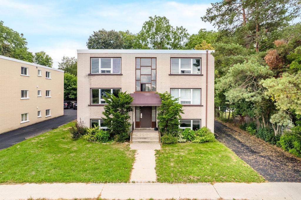 Photo 3 of 95 Gowan Street, Barrie, Allandale — HOMEH