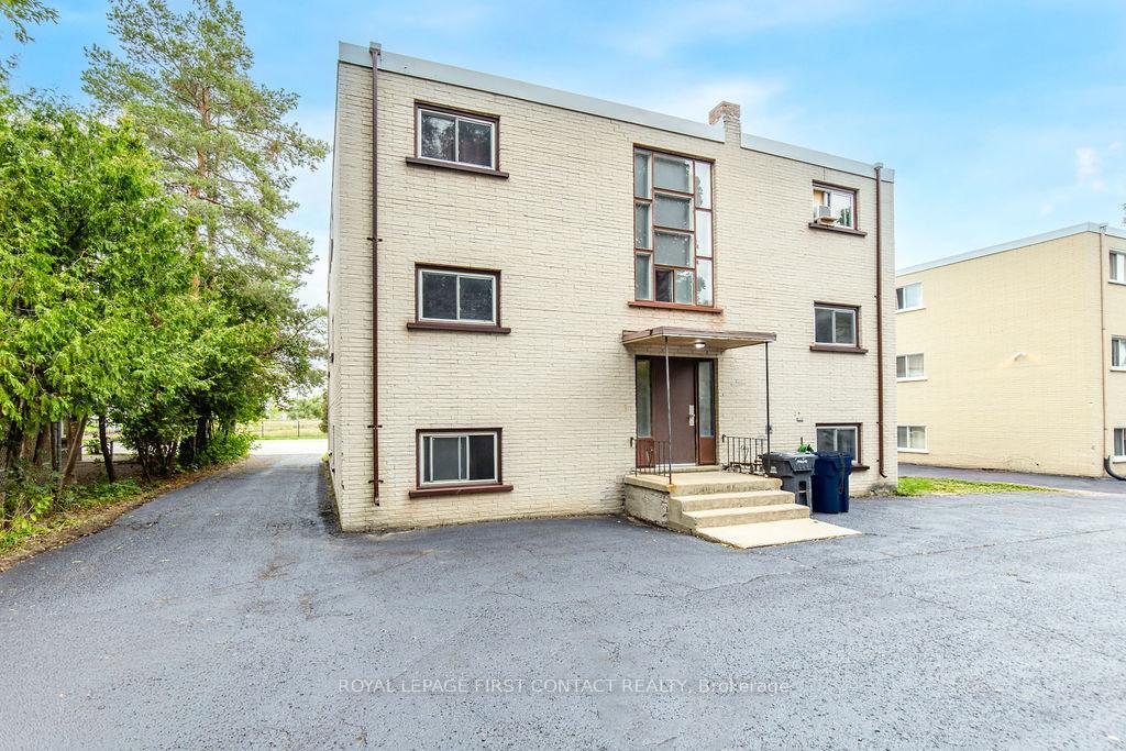 Photo 13 of 95 Gowan Street, Barrie, Allandale — HOMEH