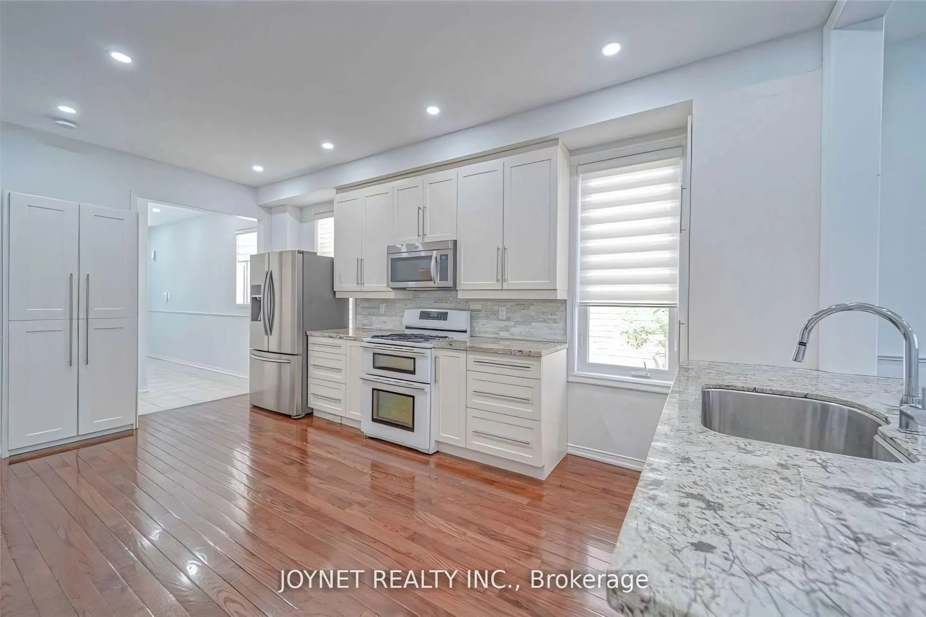 Photo 6 of 210 Maple Sugar Lane, Vaughan, Patterson — HOMEH