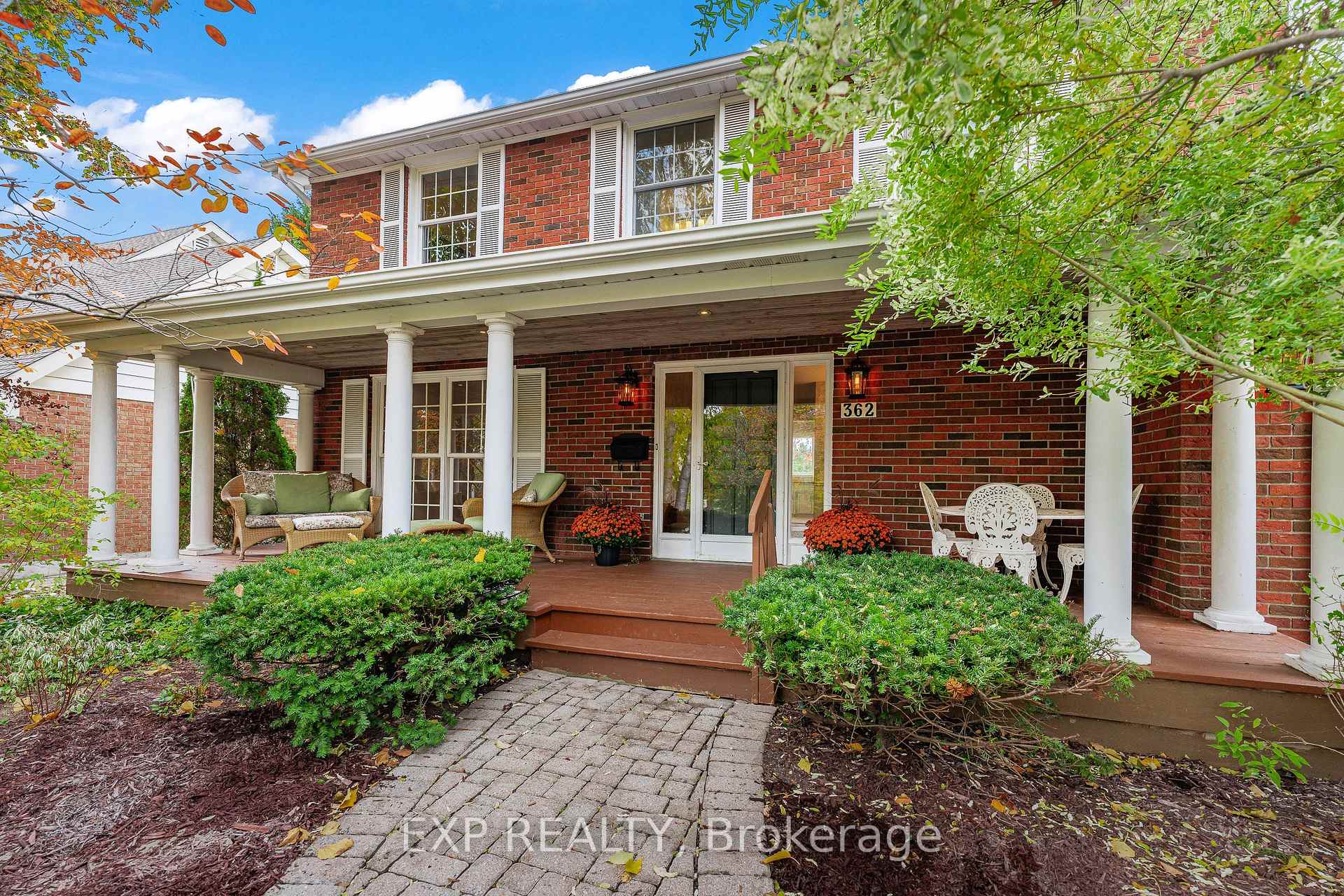 Photo 2 of 362 Pommel Gate Crescent, Waterloo — HOMEH