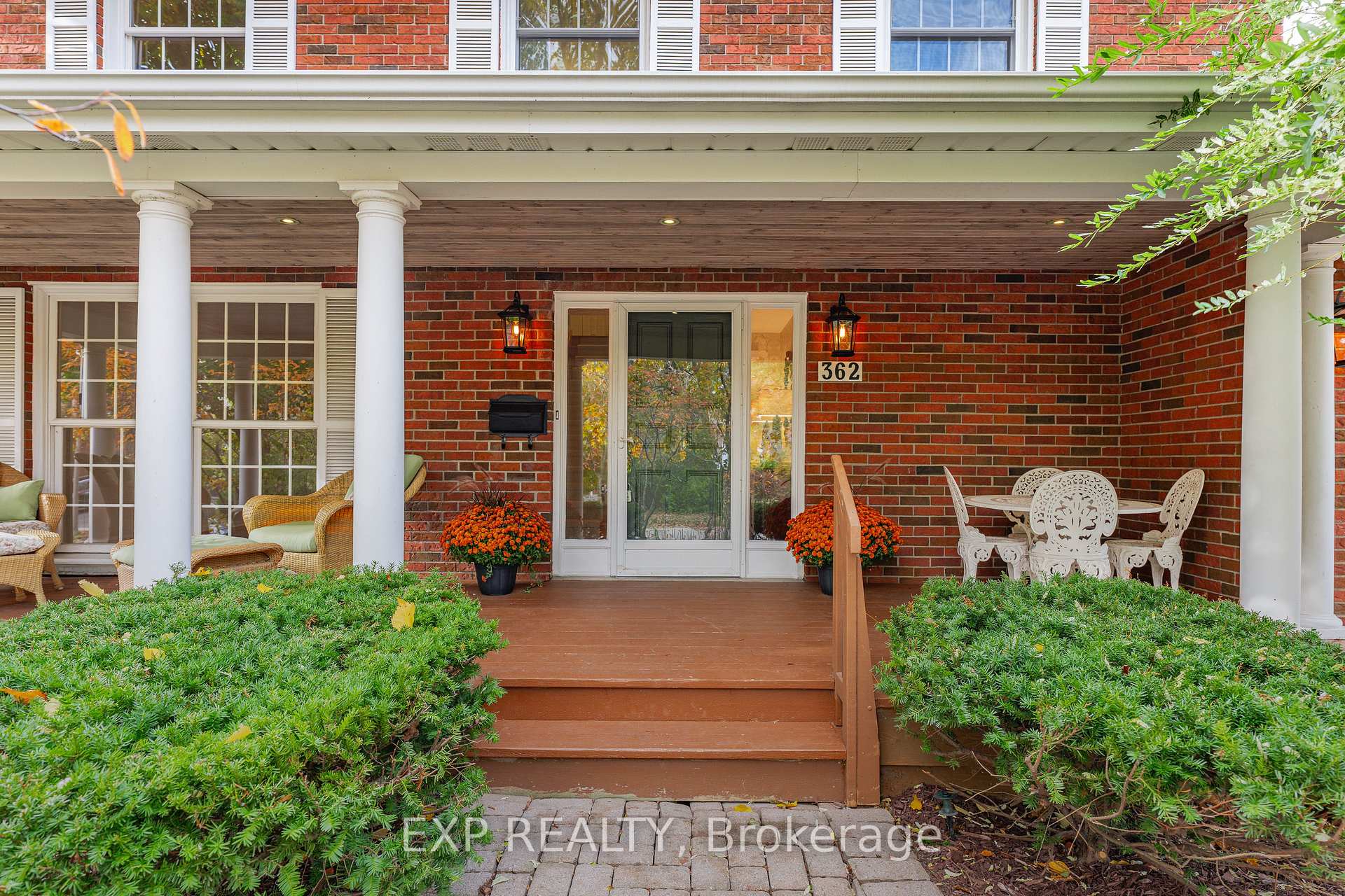 Photo 5 of 362 Pommel Gate Crescent, Waterloo — HOMEH
