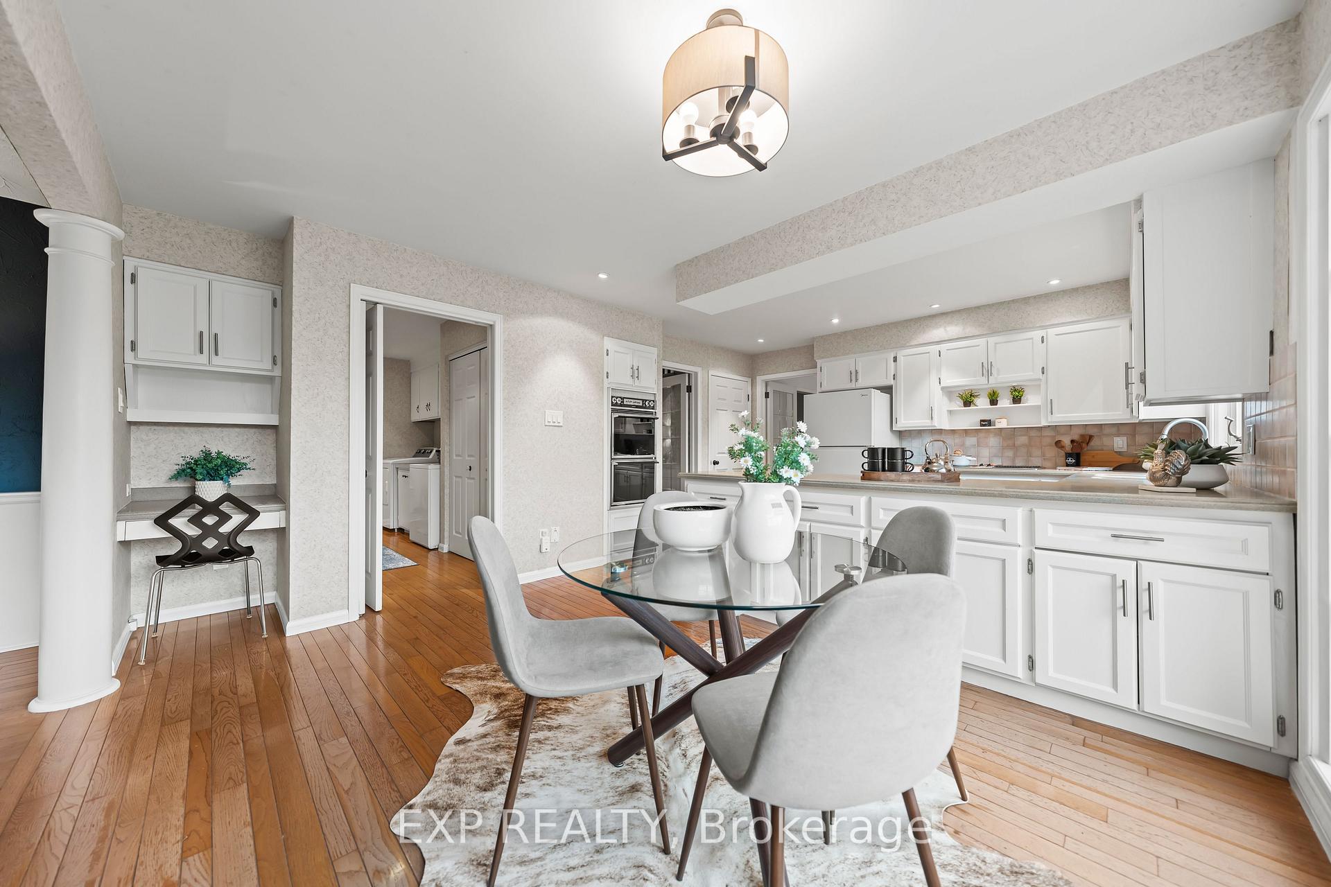 Photo 12 of 362 Pommel Gate Crescent, Waterloo — HOMEH