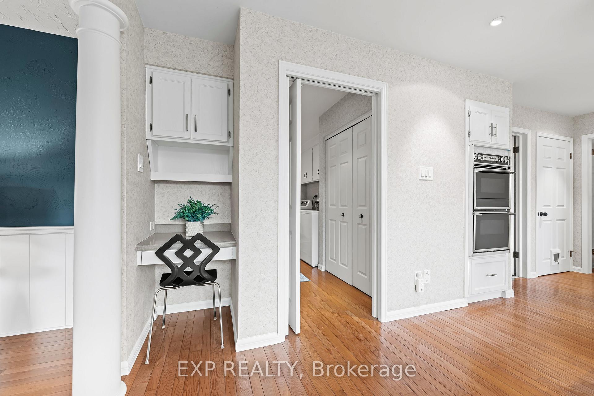 Photo 18 of 362 Pommel Gate Crescent, Waterloo — HOMEH