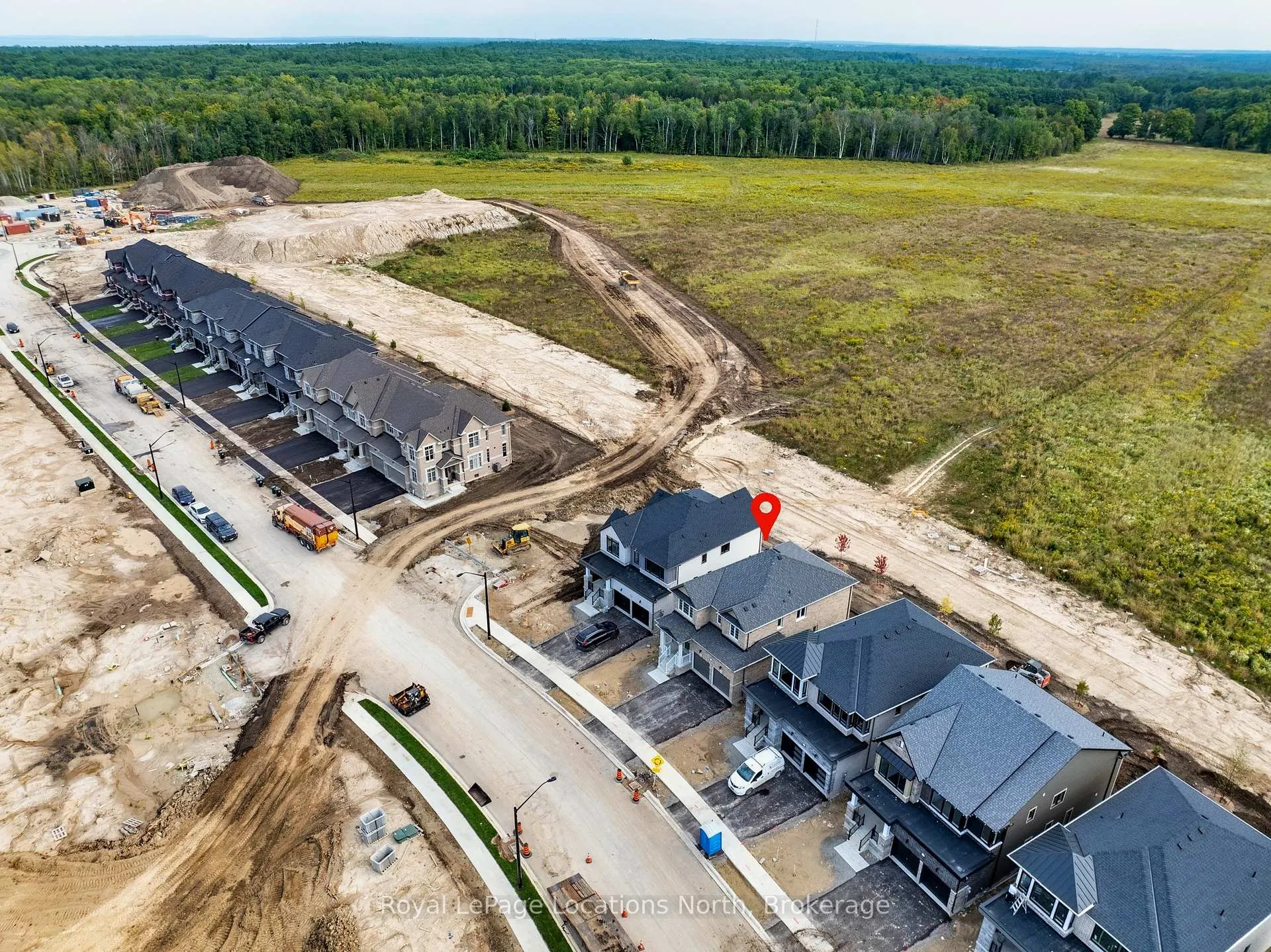 Photo 4 of 158 Union Boulevard, Wasaga Beach — HOMEH