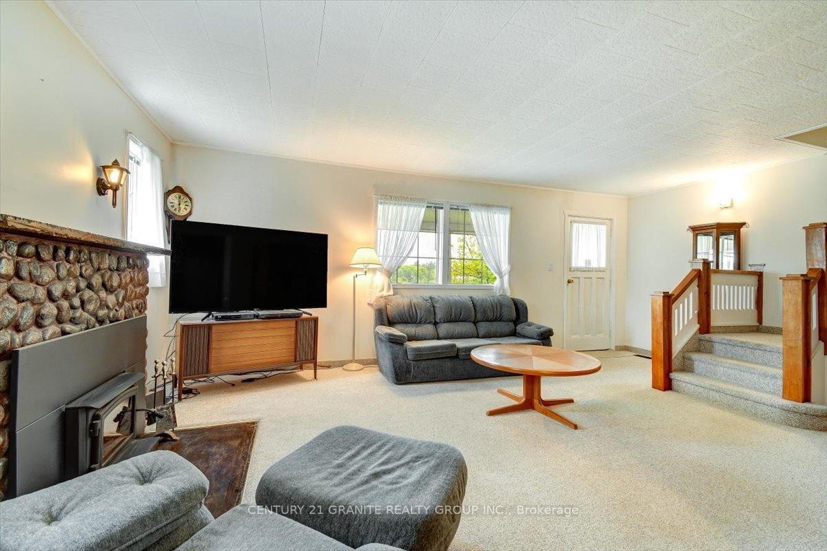 Photo 12 of 7 Cleak Avenue, Bancroft, Bancroft Ward — HOMEH