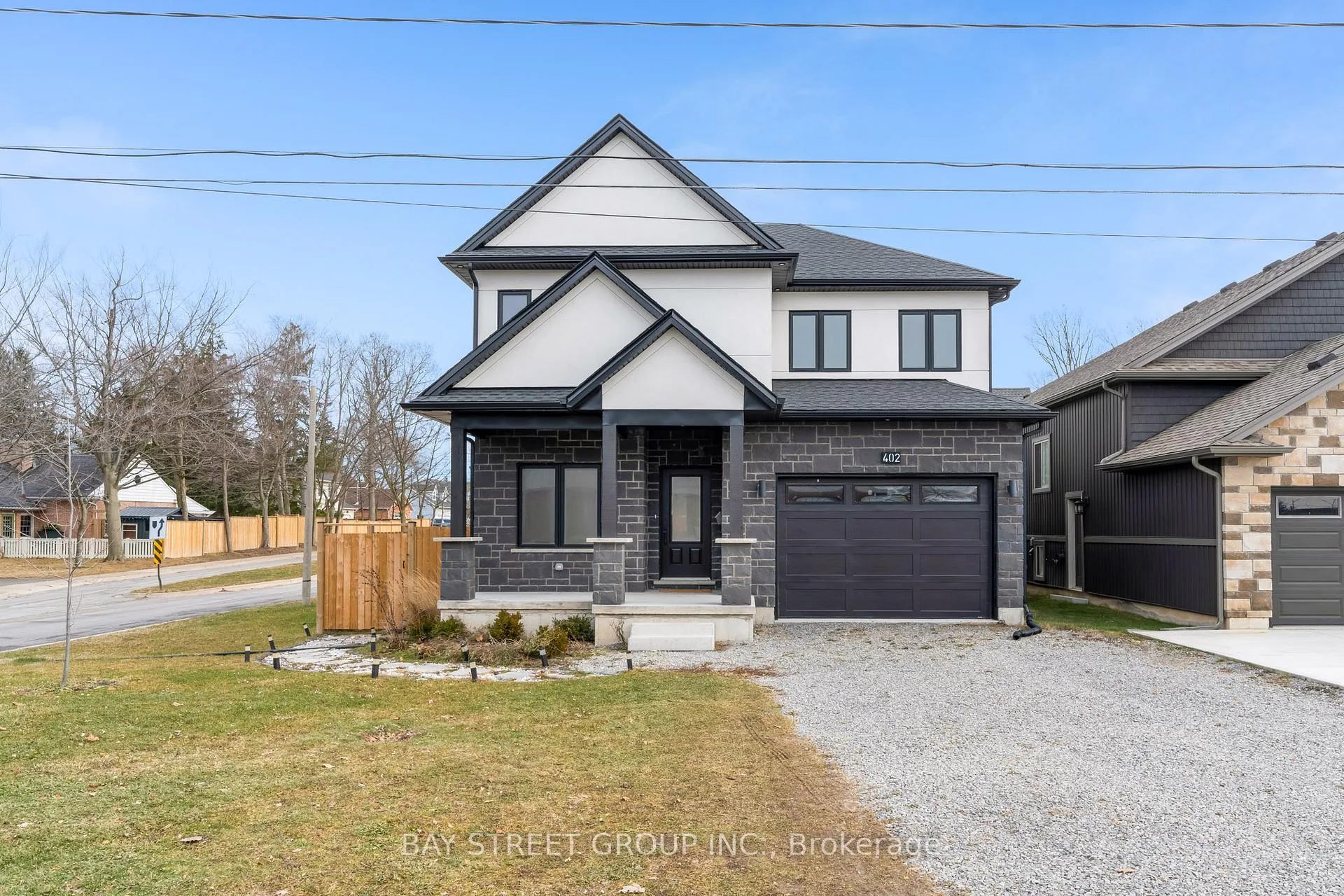 Photo 1 of 402 Aqueduct Street, Welland, N. Welland — HOMEH