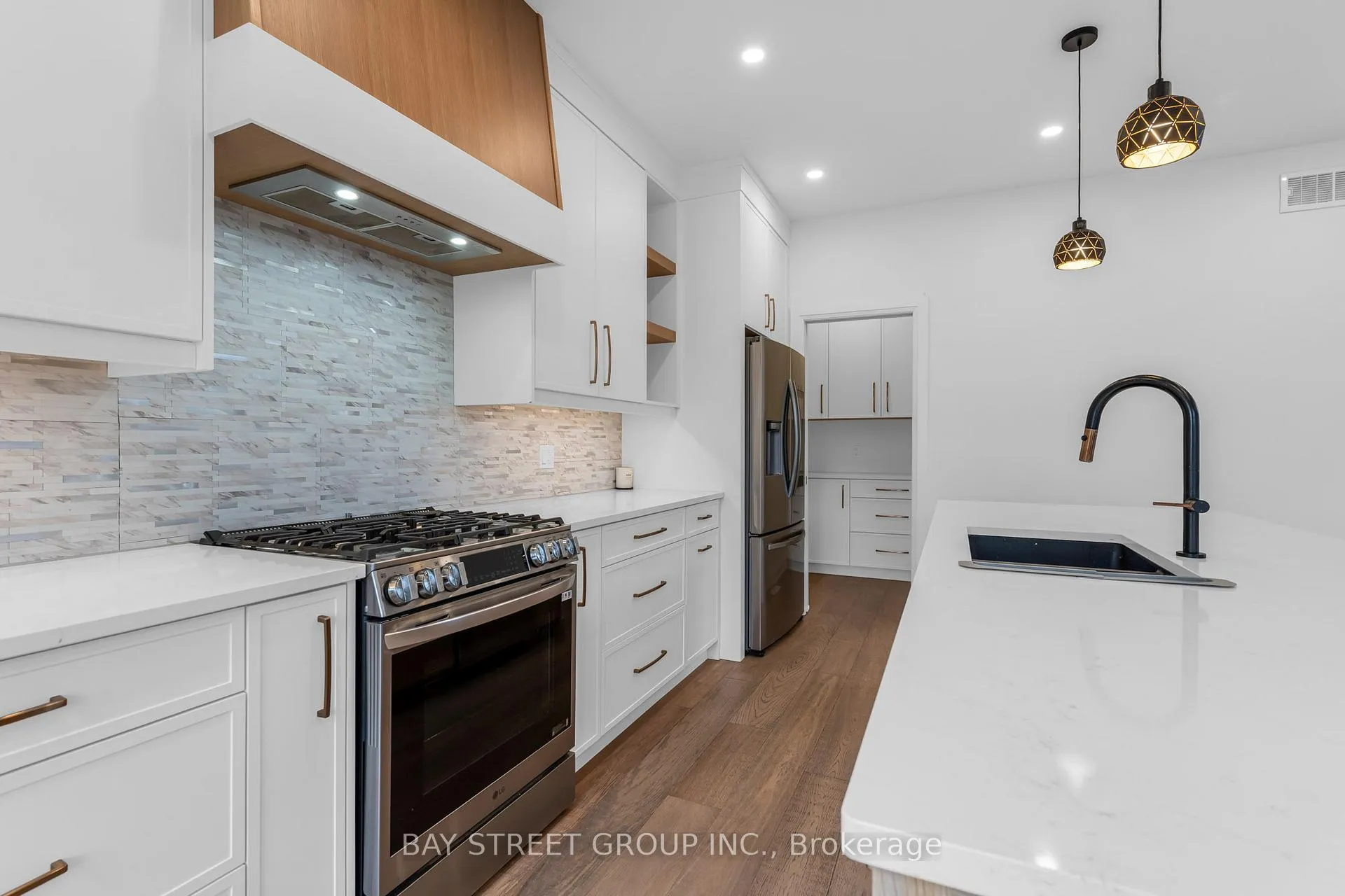 Photo 16 of 402 Aqueduct Street, Welland, N. Welland — HOMEH