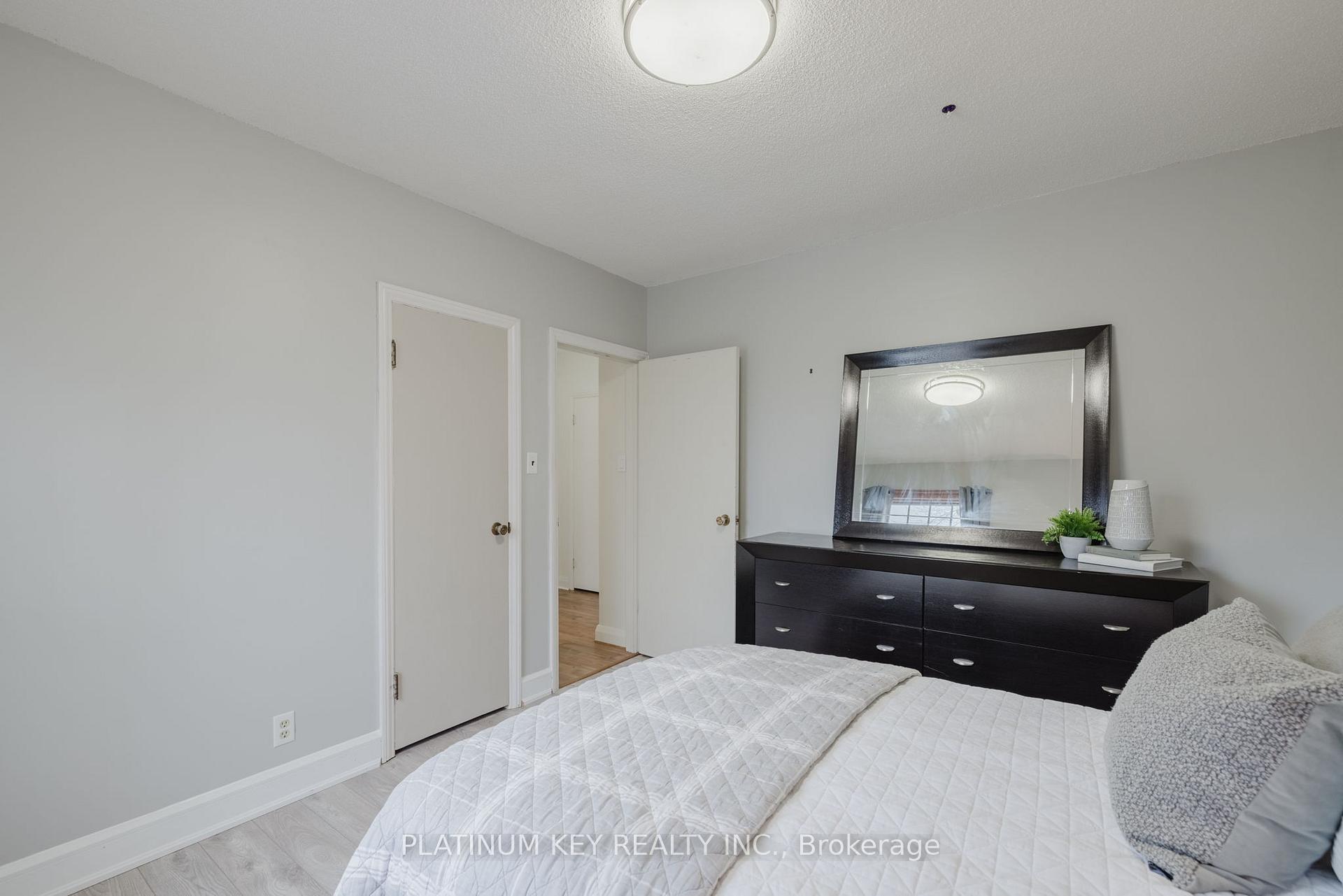 Photo 20 of 405 Victoria Street, Warwick, Watford — HOMEH